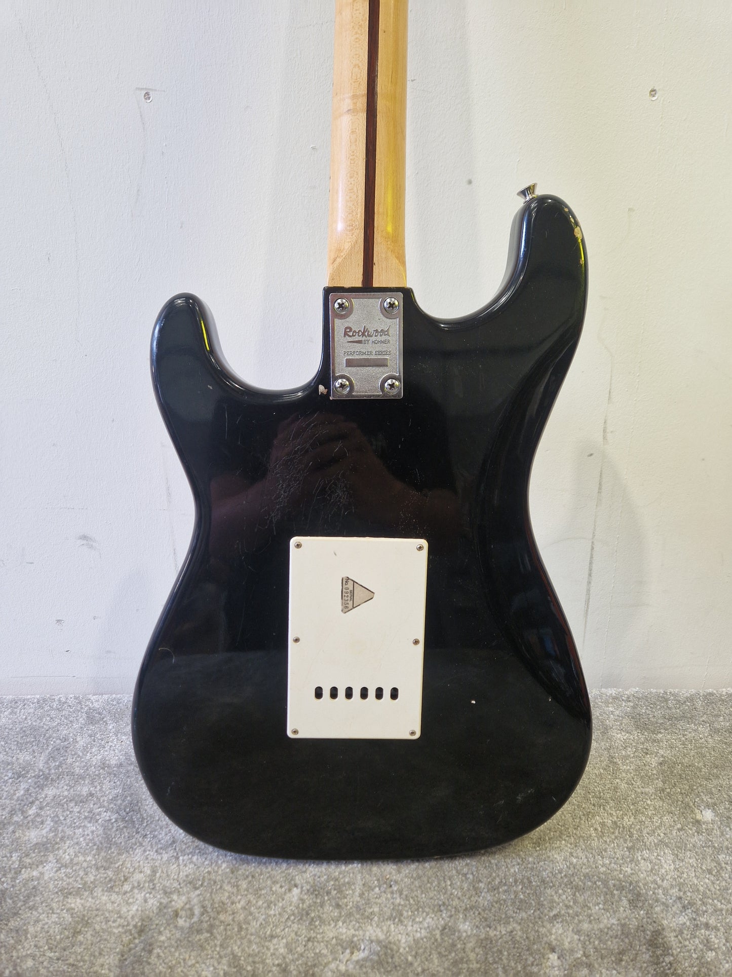 Rockwood by Hohner LX90L - Solid Body Electric Guitar, Ernie Ball Strings - Fair