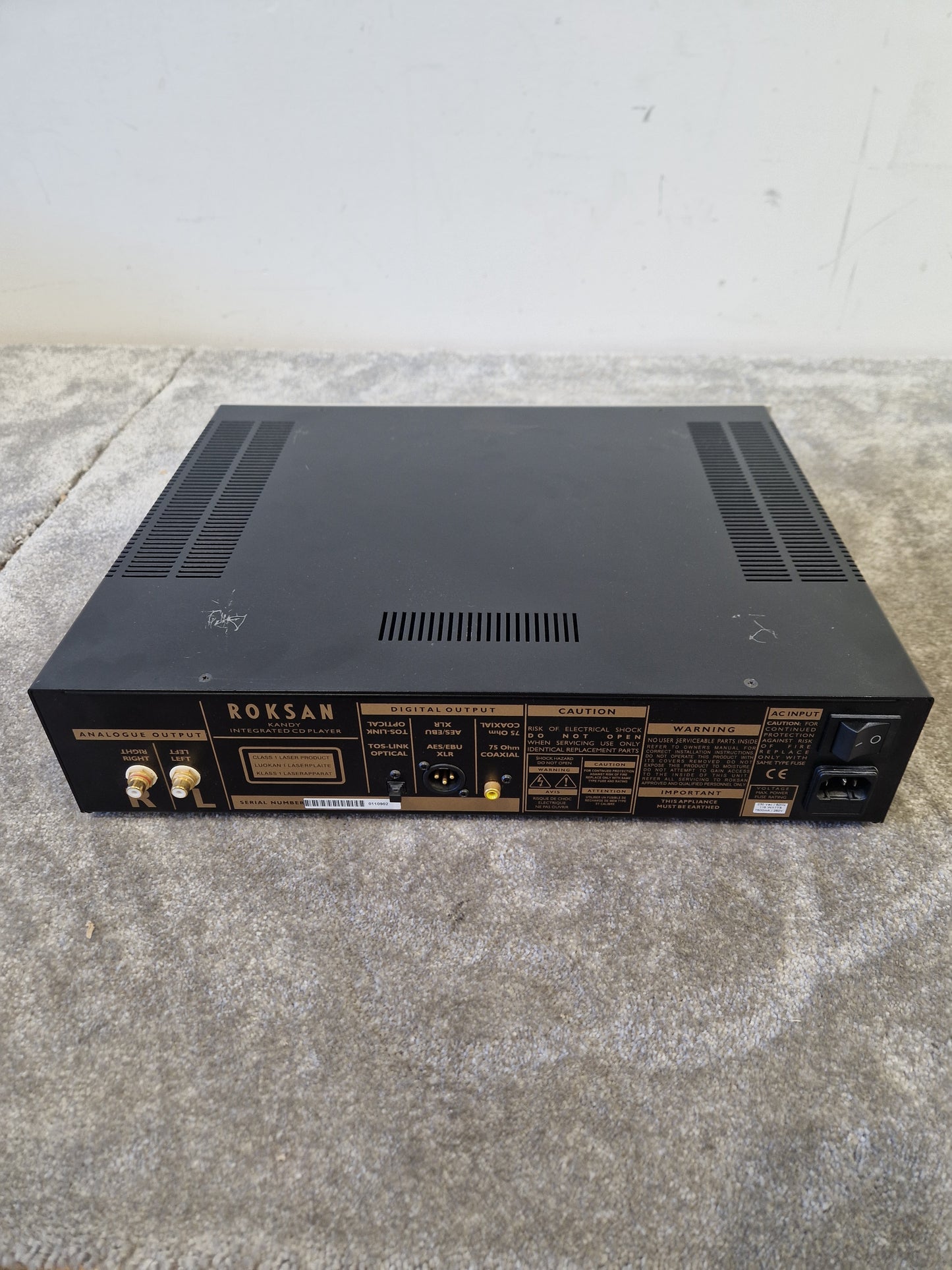 Roksan KC-1 MKIII cd player - High Fidelity Audio, Digital Coaxial Output - Good w/ Power supply
