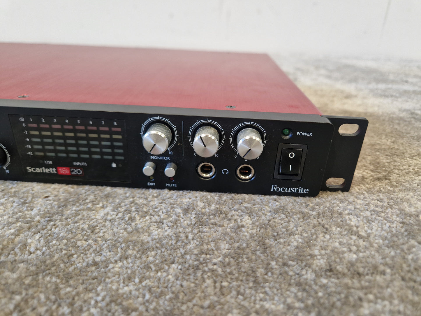 Focusrite Scarlett 18i20 Gen 2 - 18 Inputs, 20 Outputs - Excellent