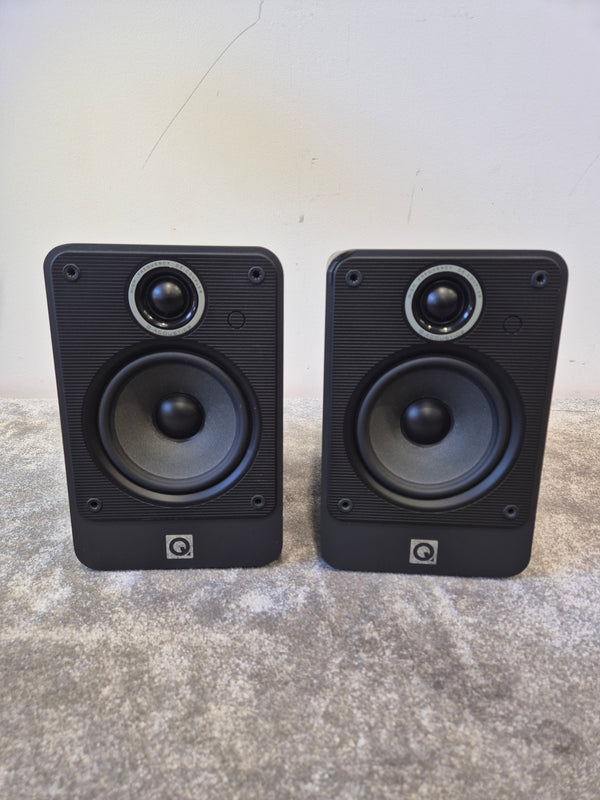 Q Acoustics 2020i - Pair of High-Fidelity Speakers - Very Good