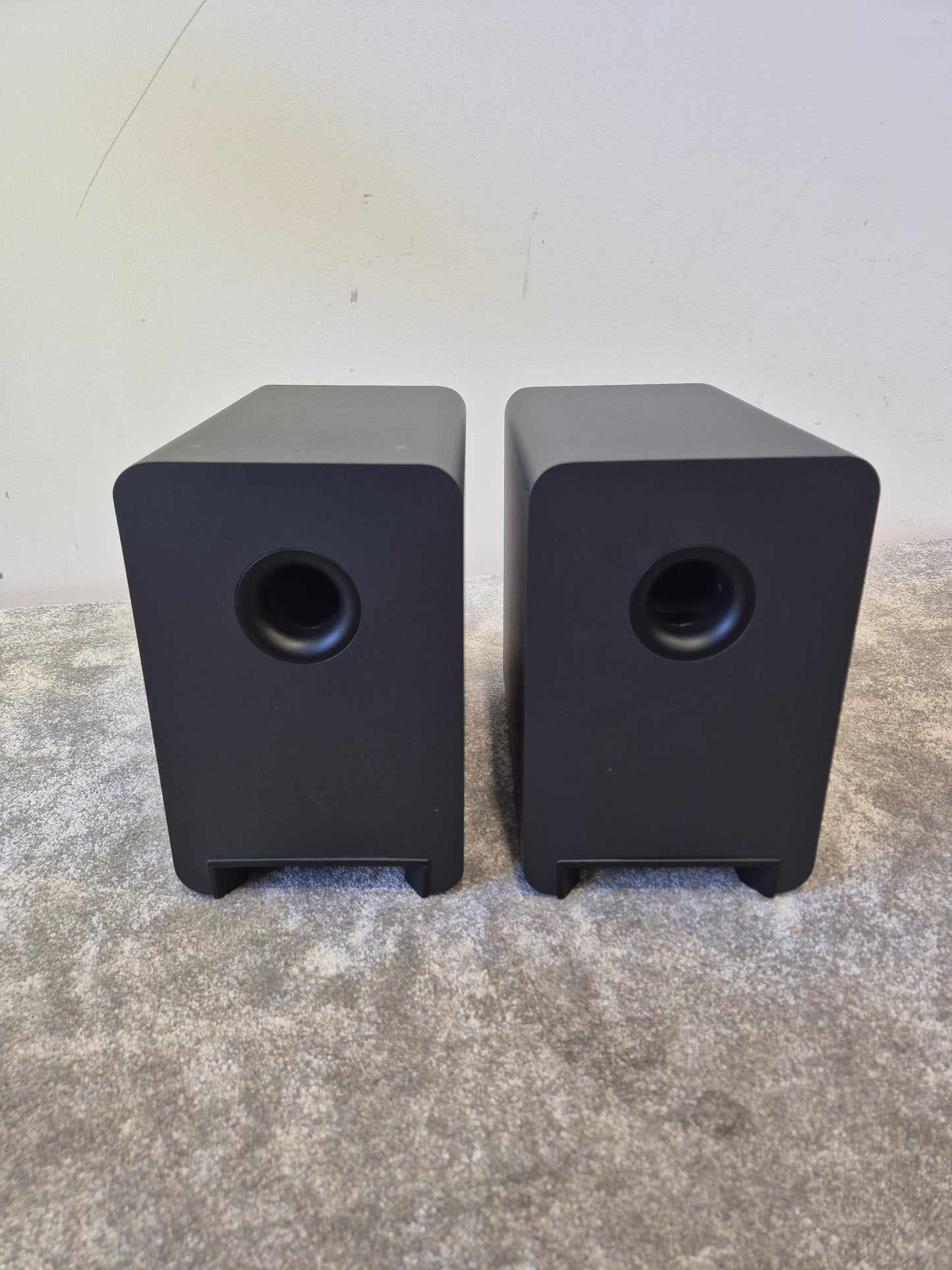 Q Acoustics 2020i - Pair of High-Fidelity Speakers - Very Good