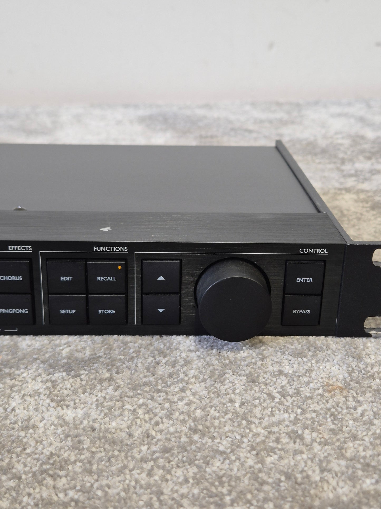 TC Electronic D-Two - Multi-Effects Processor, Digital Delay - Very Good w/ Original Box & Power Supply & Manuals