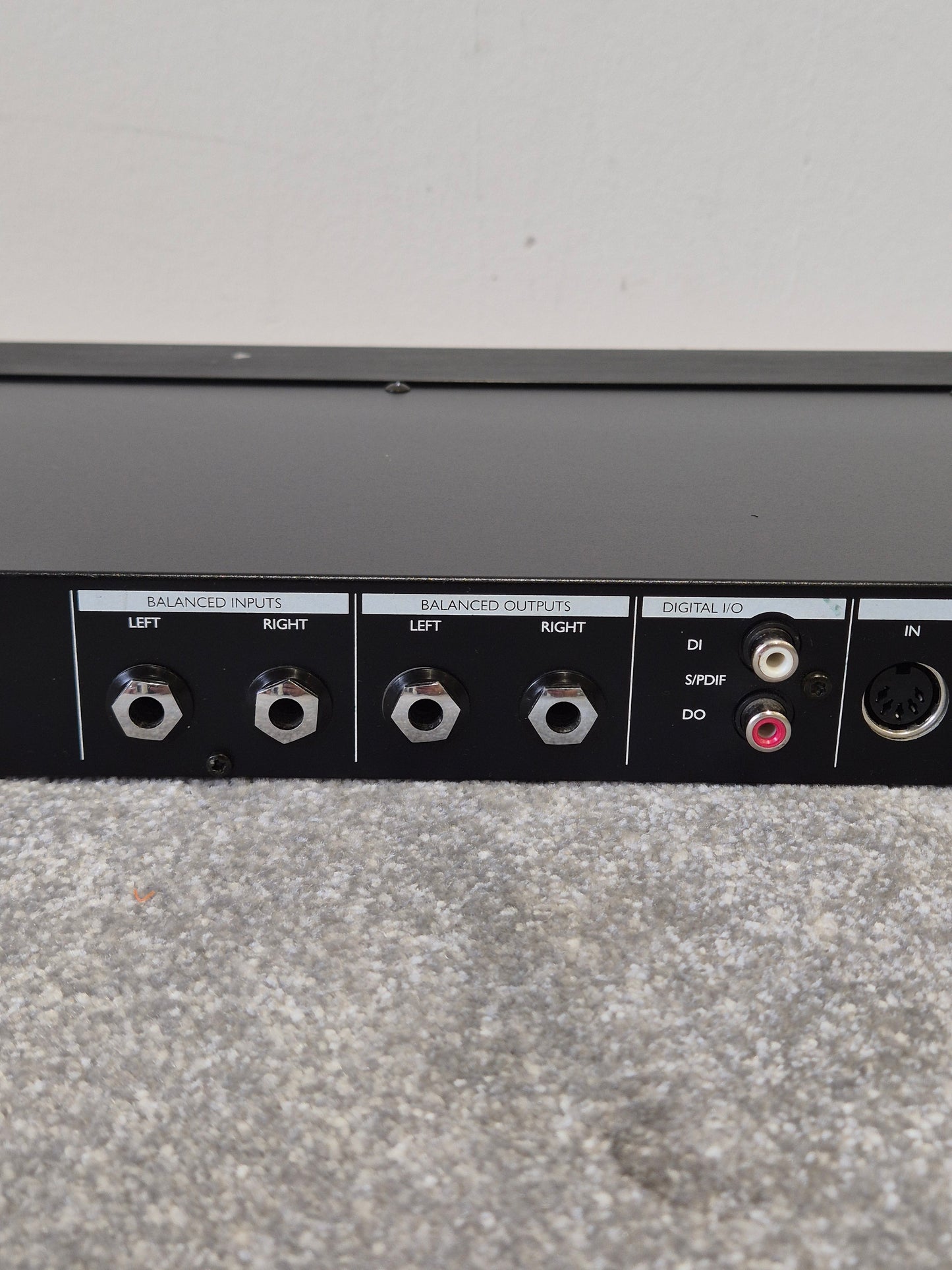 TC Electronic D-Two - Multi-Effects Processor, Digital Delay - Very Good w/ Original Box & Power Supply & Manuals