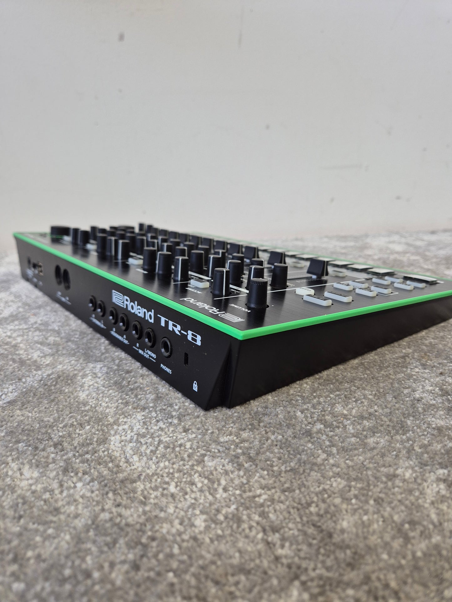 Roland TR-8 Drum Machine - Excellent w/ Original Box