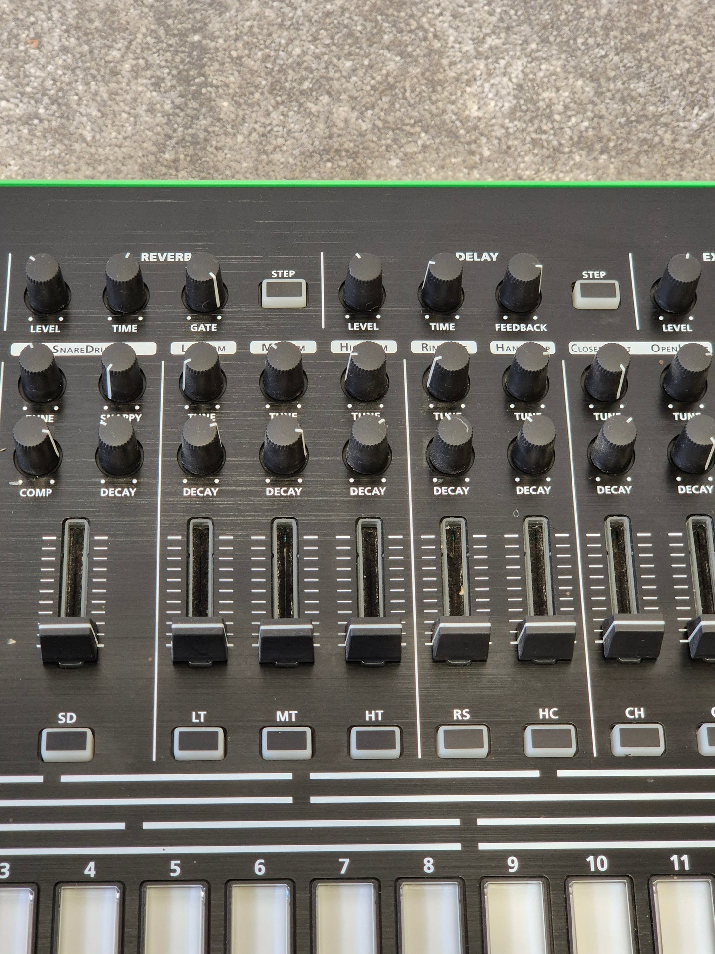 Roland TR-8 Drum Machine - Excellent w/ Original Box