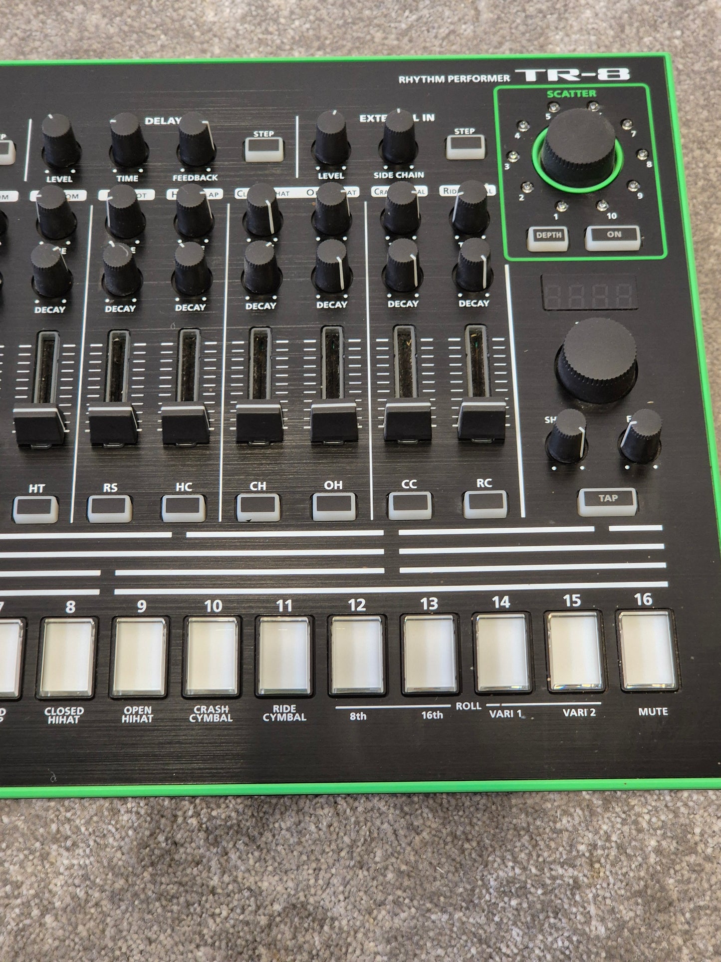 Roland TR-8 Drum Machine - Excellent w/ Original Box