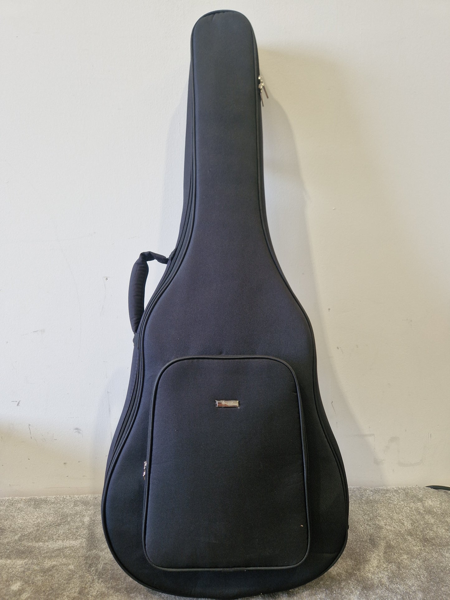 Enya EGA-X1 Pro Natural - Carbon Fiber Construction, EQ System - Excellent w/ Manuals & Soft Case