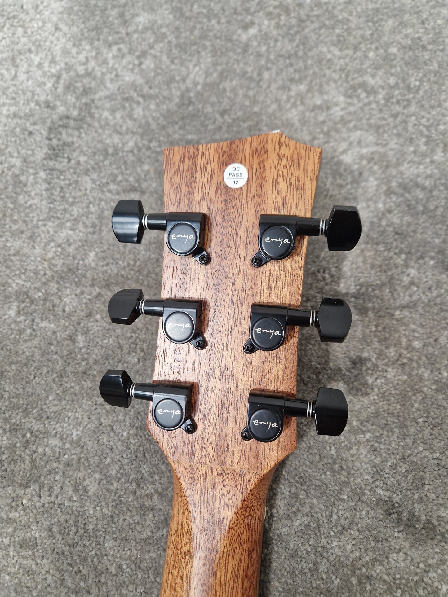 Enya EA-X1 Pro Sunburst - Carbon Fiber Construction, Acoustic-Electric - Excellent w/ Manuals & Soft Case