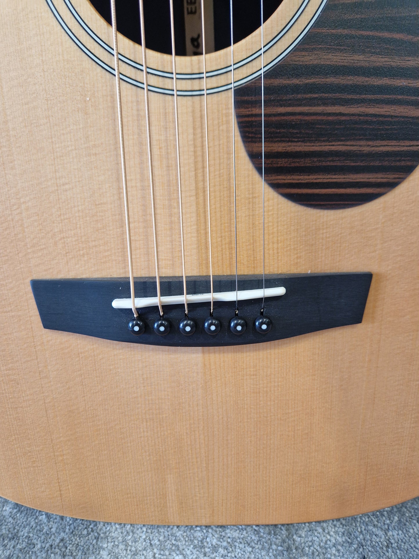 Enya EB-X1 Pro Max - Carbon Fiber Construction, Active Electronics - Excellent w/ Manuals