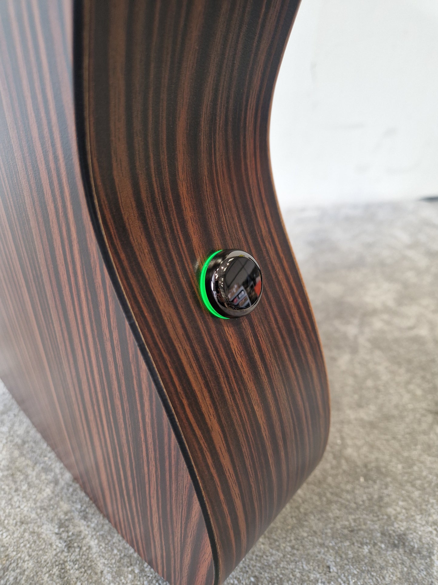 Enya EB-X1 Pro Max - Carbon Fiber Construction, Active Electronics - Excellent w/ Manuals