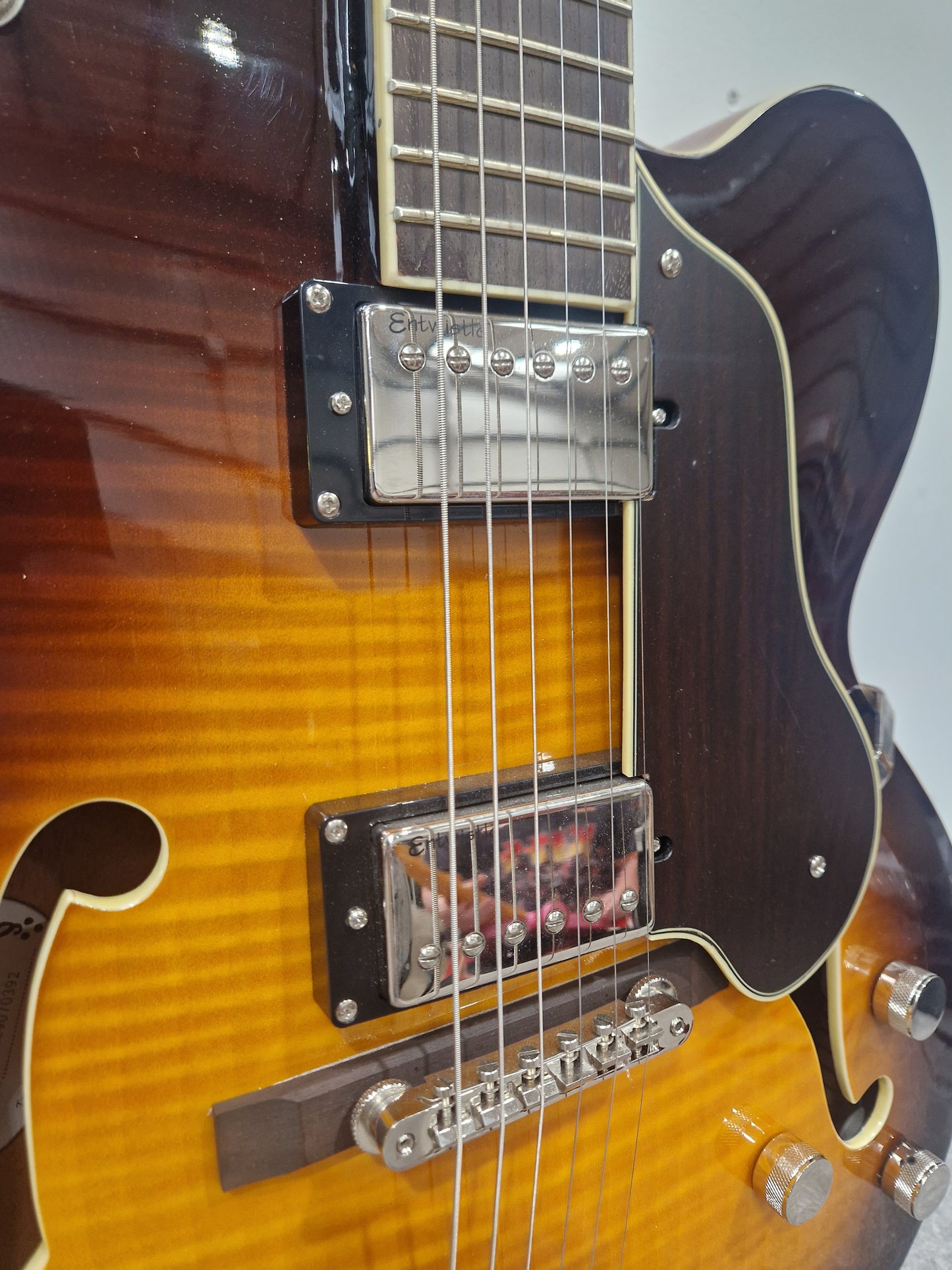 Tanglewood TSB49 - Solid Top Electric Semi Acoustic Guitar - Excellent