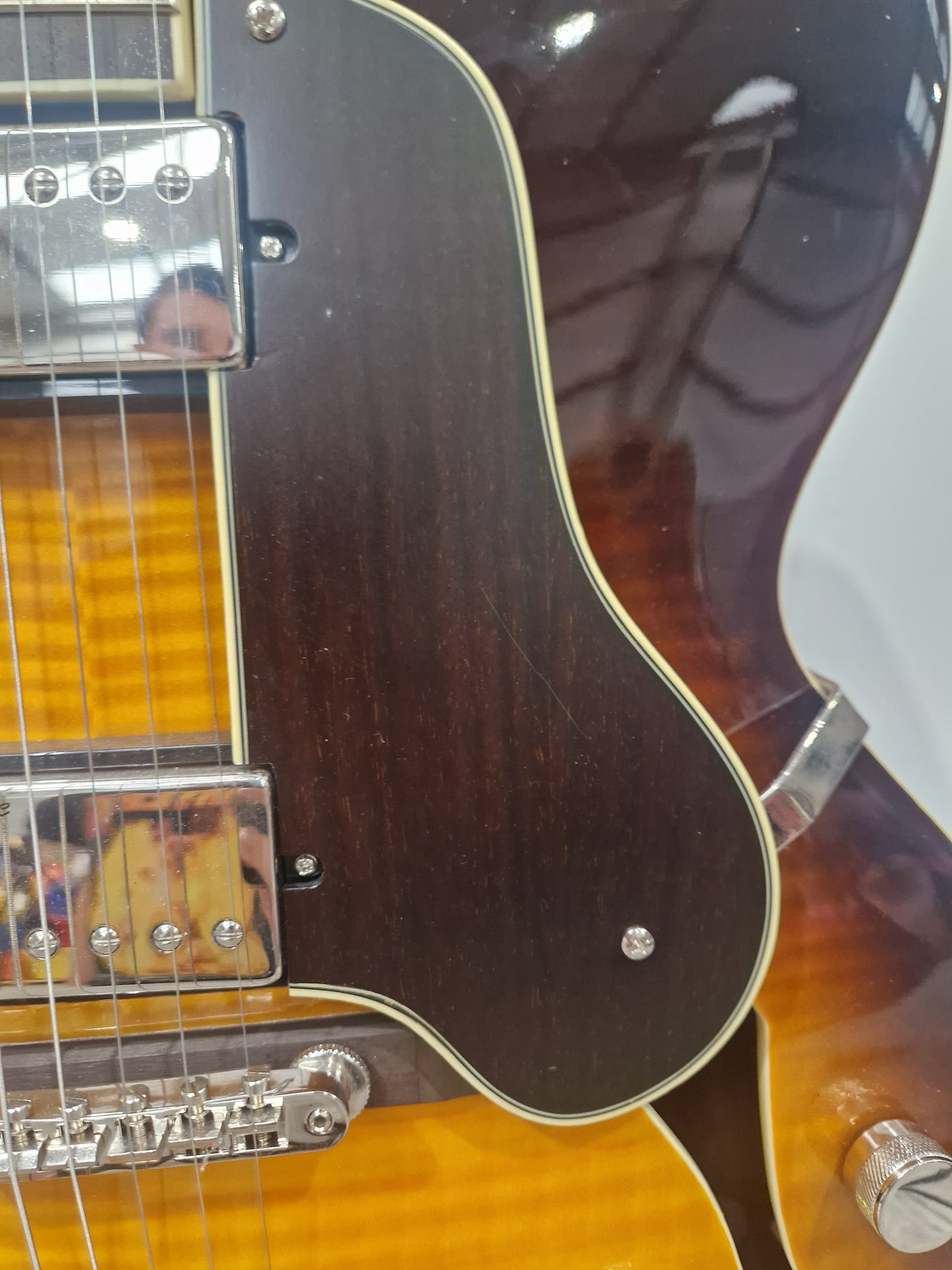 Tanglewood TSB49 - Solid Top Electric Semi Acoustic Guitar - Excellent