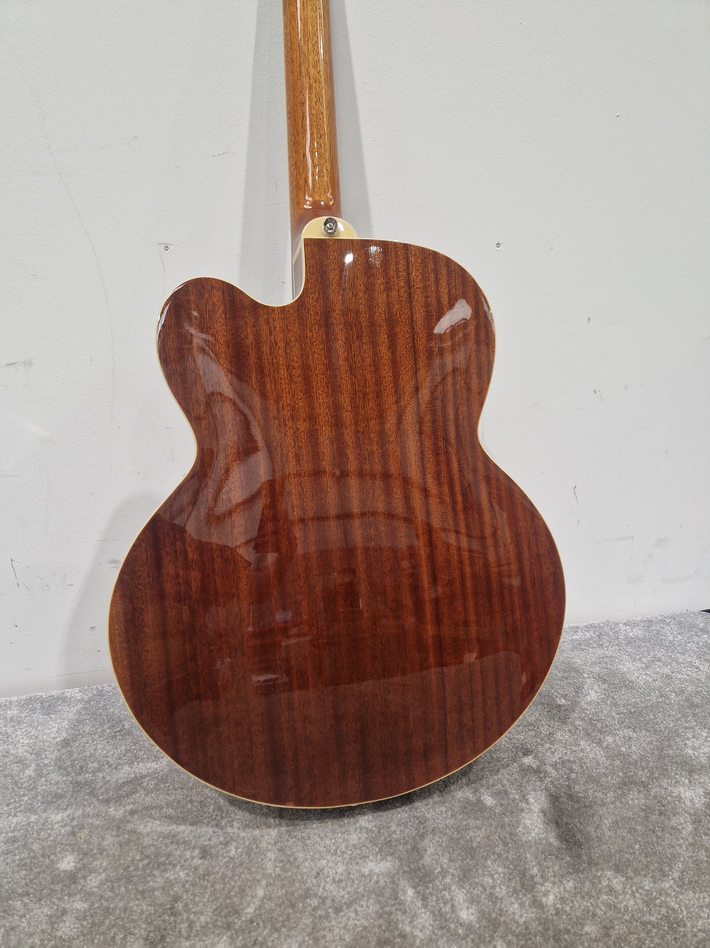 Tanglewood TSB49 - Solid Top Electric Semi Acoustic Guitar - Excellent