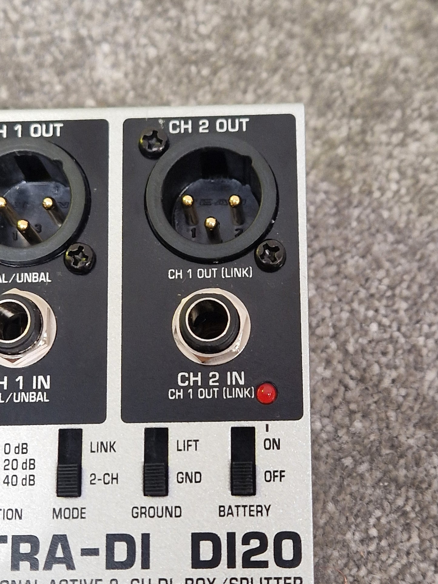 Behringer Ultra-DI D120 - Active DI Box, Phantom Power - Excellent