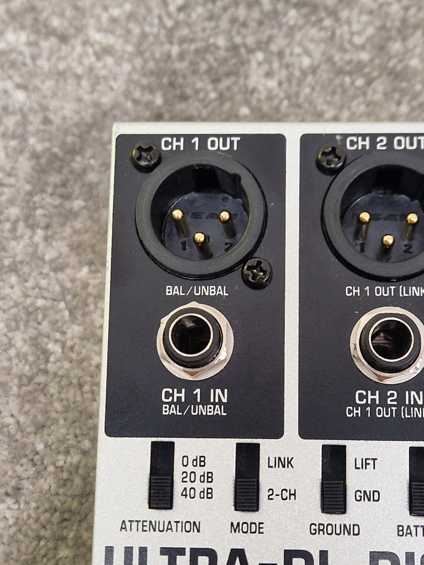 Behringer Ultra-DI D120 - Active DI Box, Phantom Power - Excellent