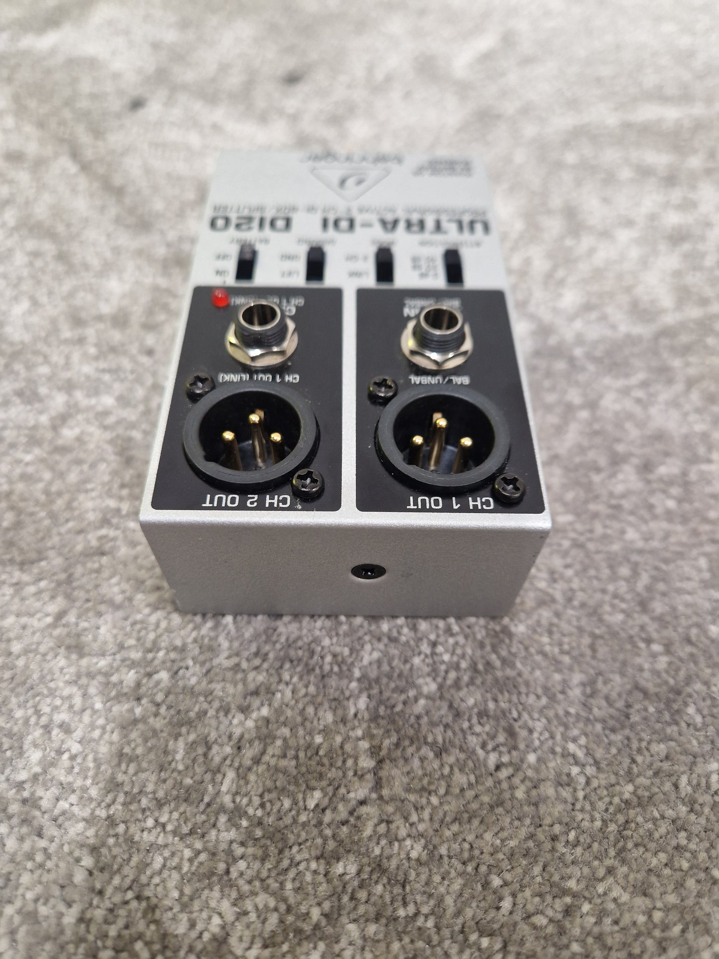 Behringer Ultra-DI D120 - Active DI Box, Phantom Power - Excellent