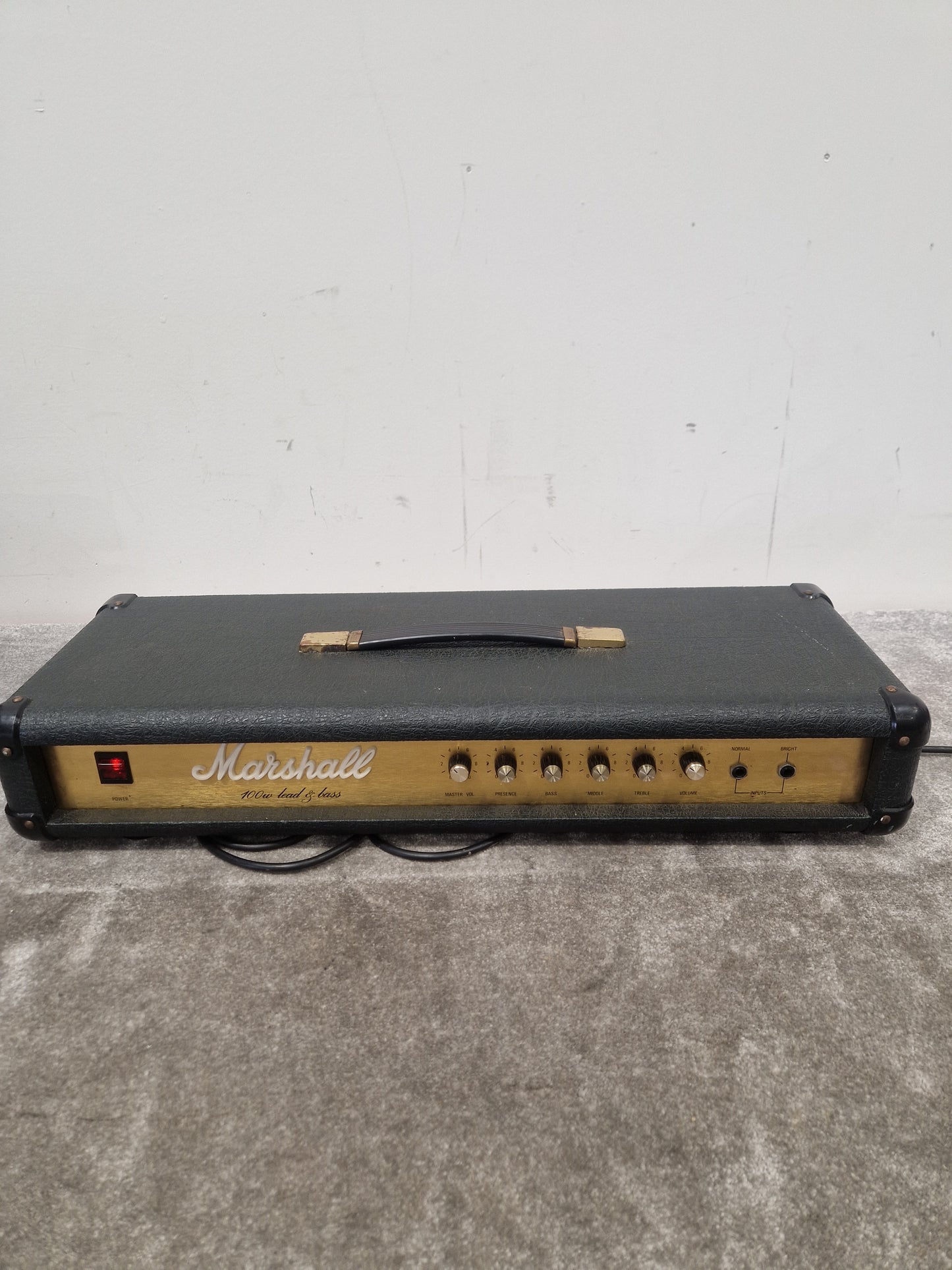 Marshall 100w Lead and Bass - 100 Watt Amplifier, Versatile Sound - Very Good