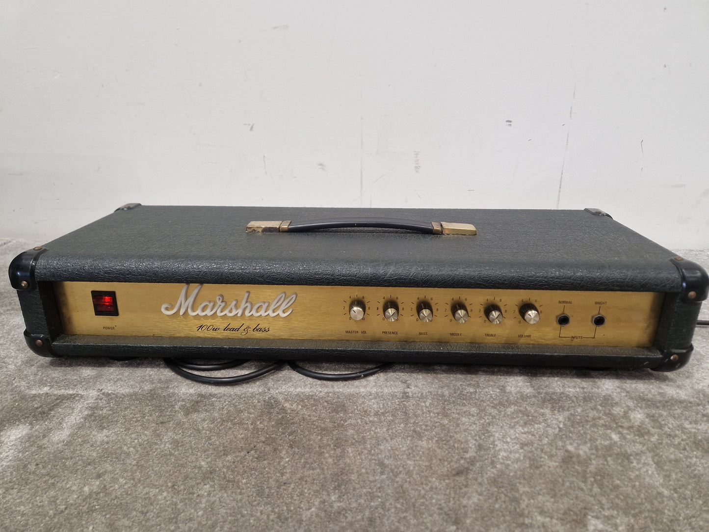 Marshall 100w Lead and Bass - 100 Watt Amplifier, Versatile Sound - Very Good