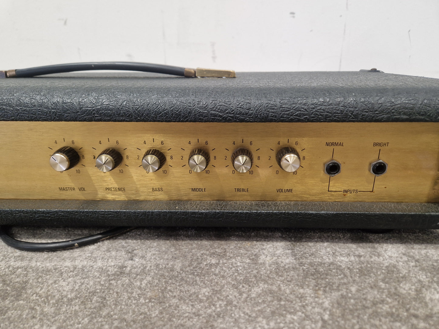 Marshall 100w Lead and Bass - 100 Watt Amplifier, Versatile Sound - Very Good