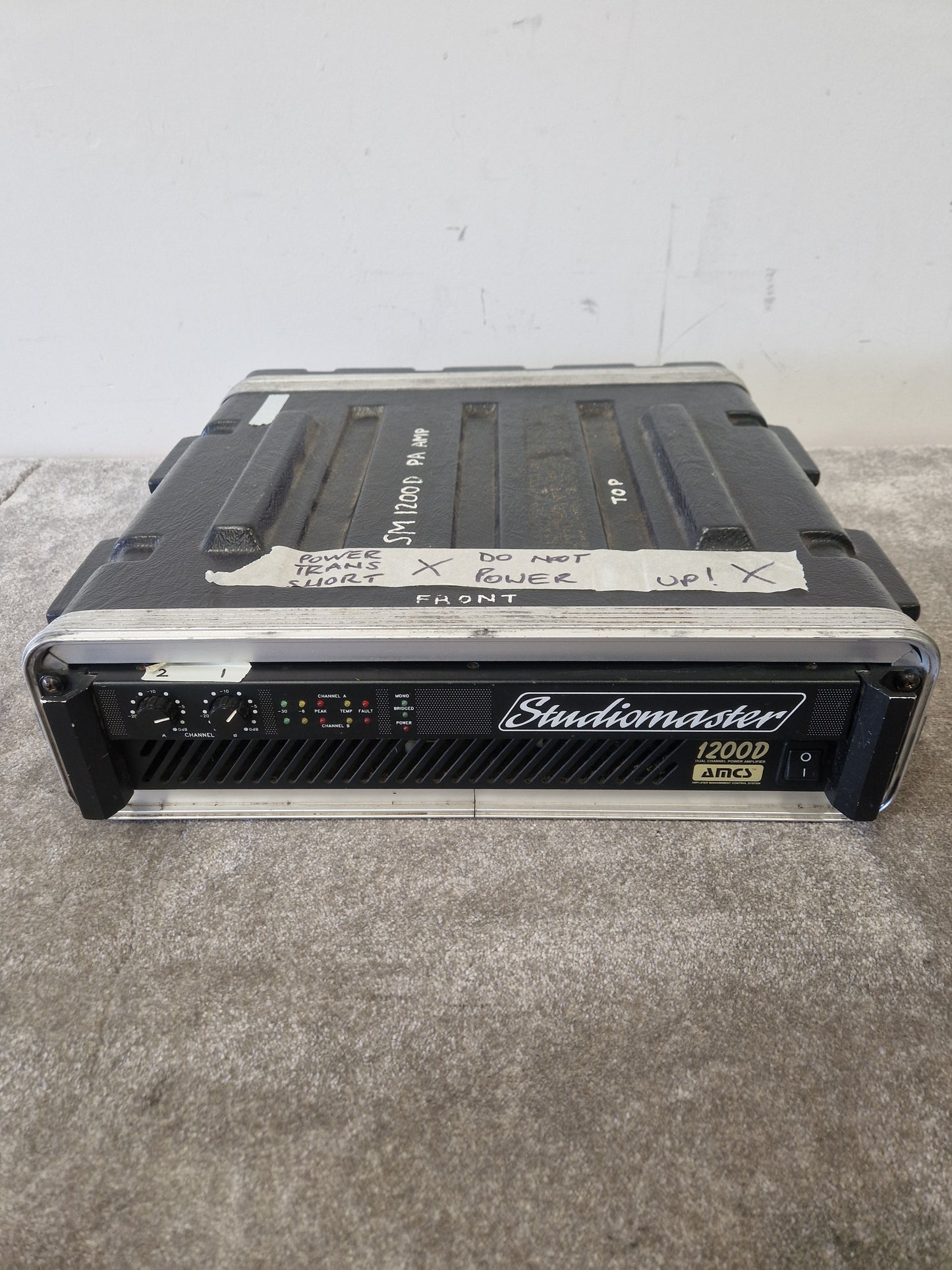 Studiomaster SM 1200D PA Amp - 2400W Power, Class D - Spares or Repair w/ Hard Case
