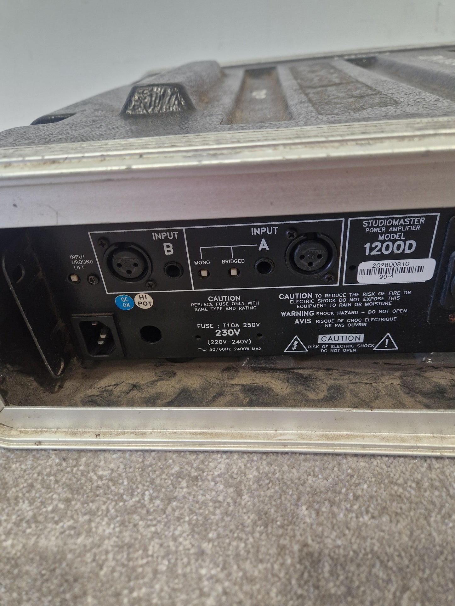 Studiomaster SM 1200D PA Amp - 2400W Power, Class D - Spares or Repair w/ Hard Case
