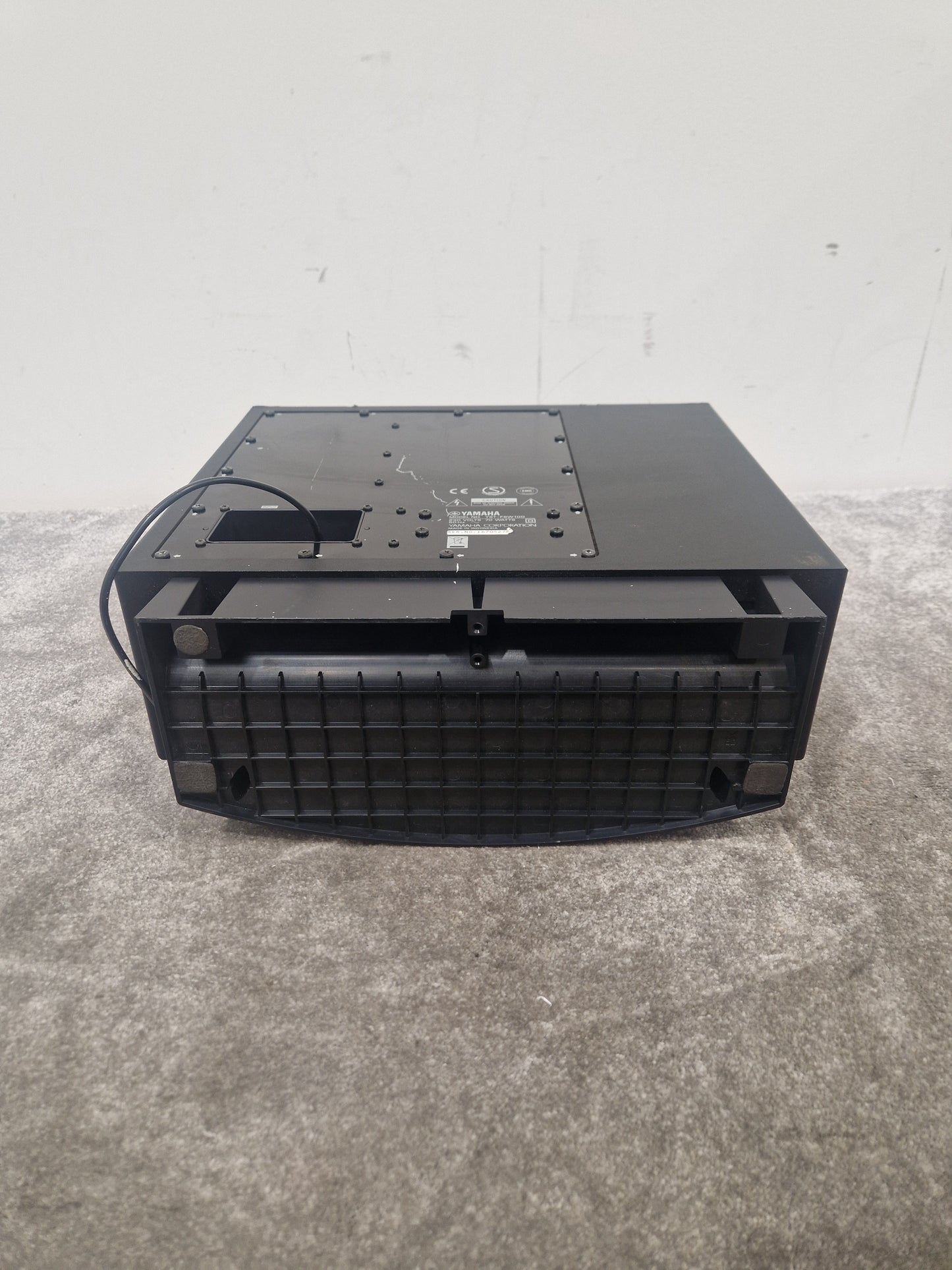Yamaha YST-FWS100 - Advanced Sound System, Subwoofer - Very Good
