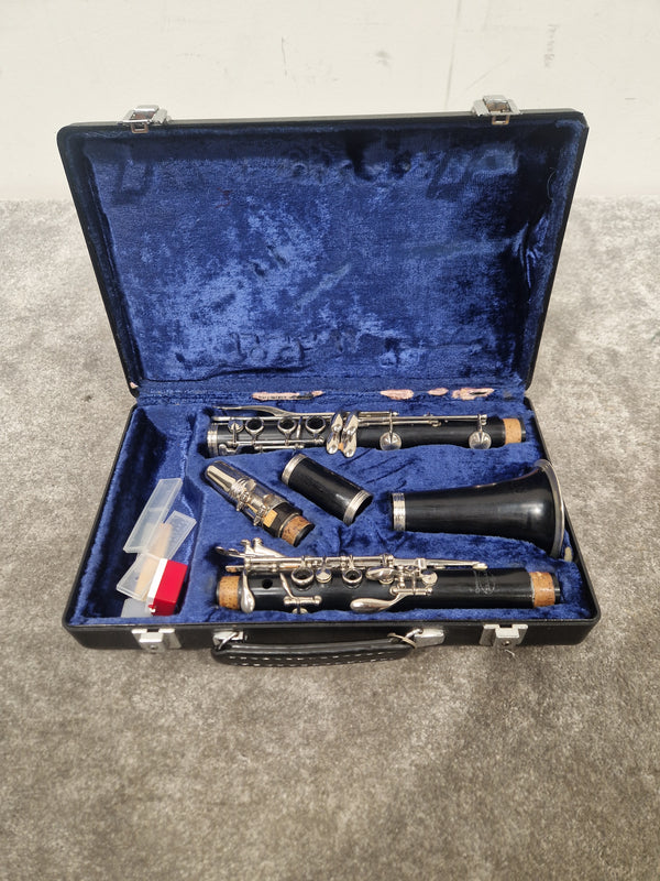 Evette Buffet Crampon Clarinet - Professional Woodwind Instrument - Very Good w/ Hard Case & Clarinet Accessories