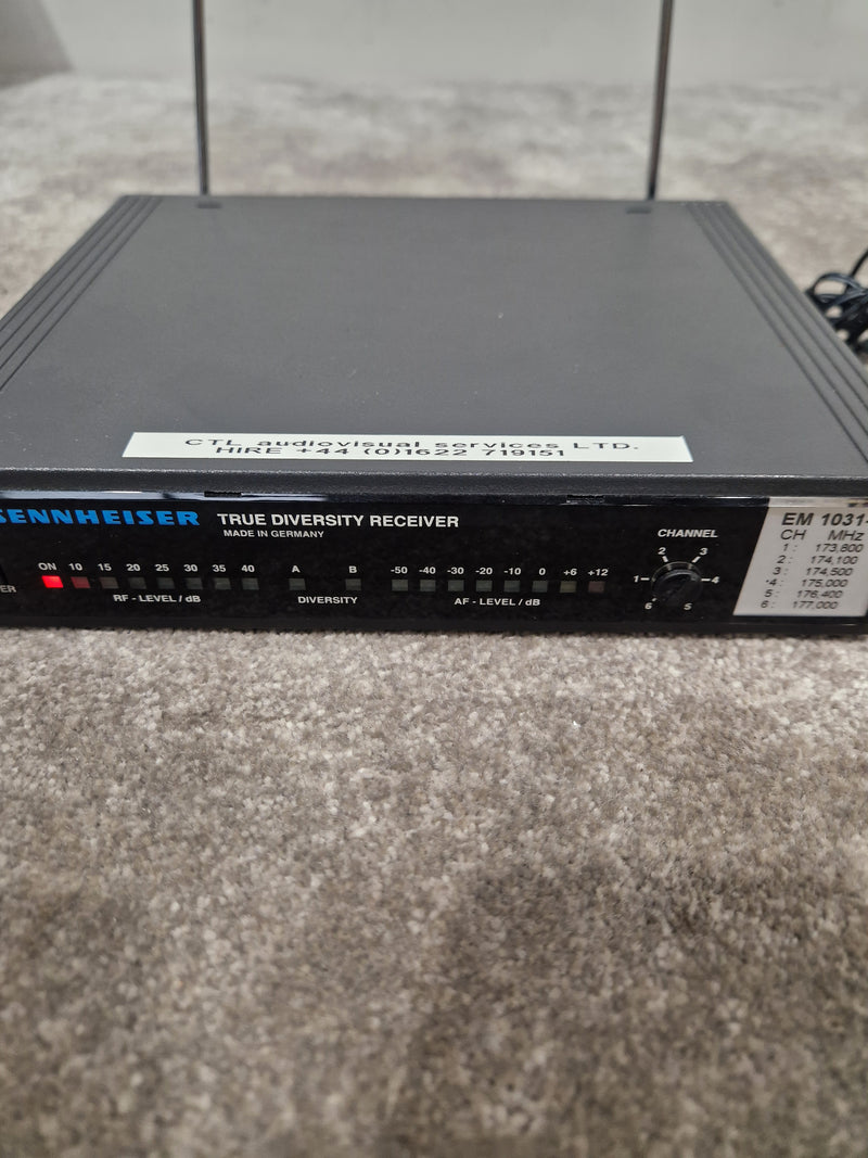 Sennheiser EM1031-V True Diversity Receiver - Professional Audio, True Diversity Technology - Excellent w/ Power Supply & Hard Case & Sennheiser Mic Transmitter - image 8