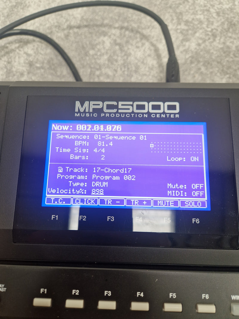 Akai Mpc 5000 - Music Production Center, 64-Track MIDI Sequencer - Excellent w/ Original Box & Power Supply - image 2