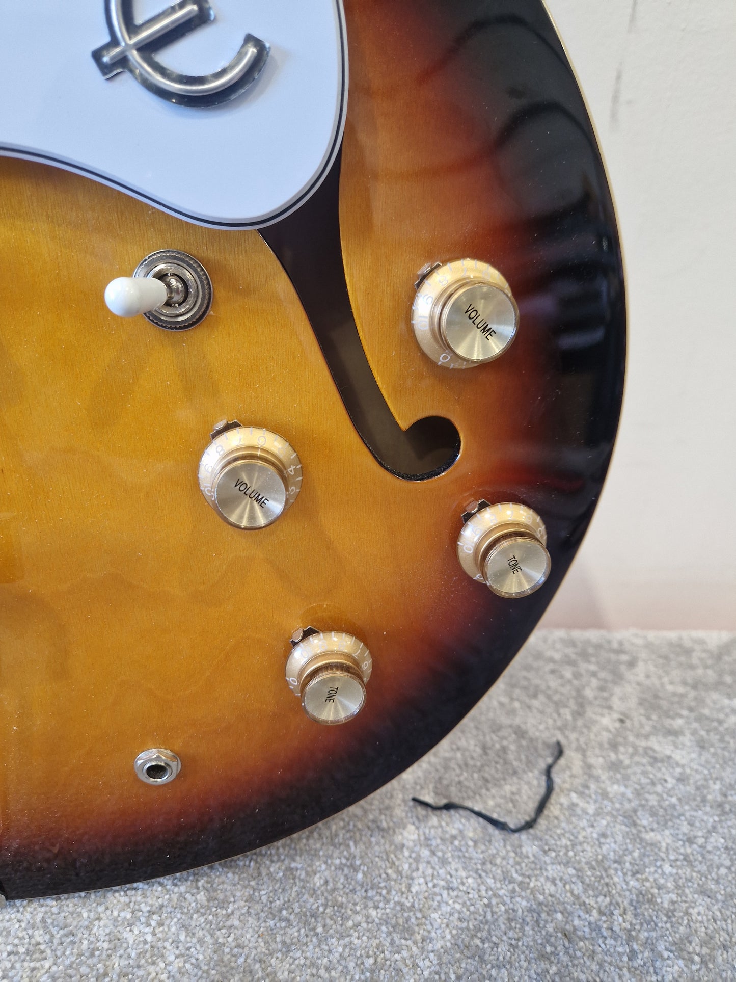 Epiphone Casino Reissue - Semi-Hollow Electric Guitar, Vintage Sunburst - Excellent w/ Original Box & Stickers