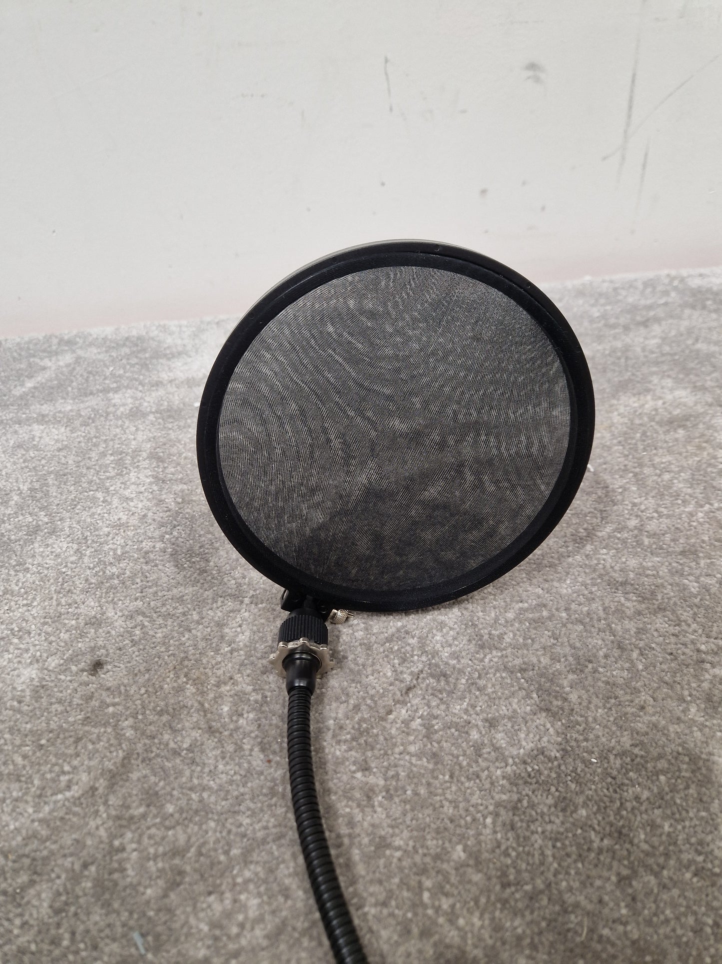 Stagg Pop Shield - Reduces Plosives, Easy to Use - Excellent w/ Original Box