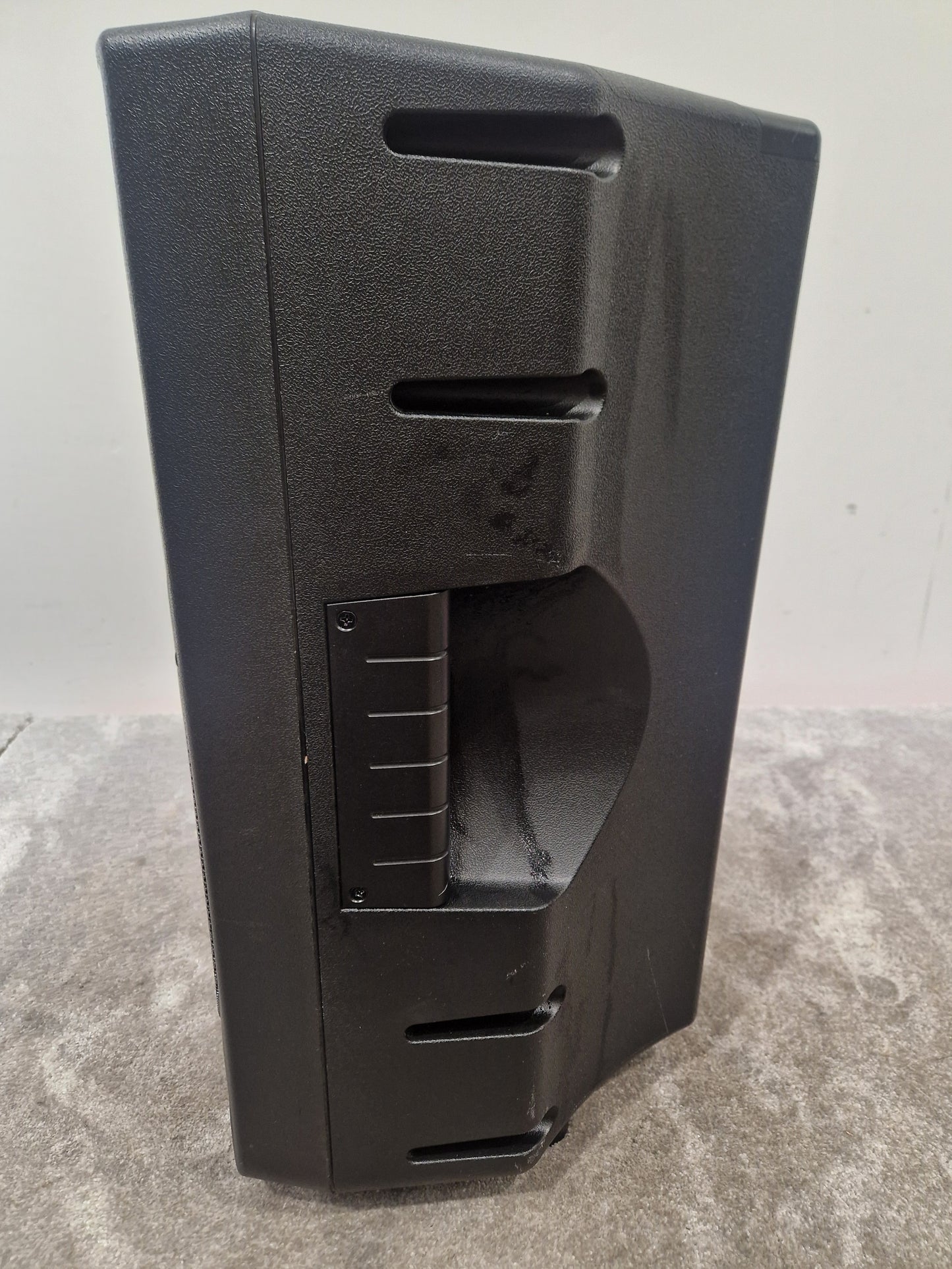 Mackie Thump 12 - 12" Powered Speaker, 1000W - Excellent w/ Power Supply