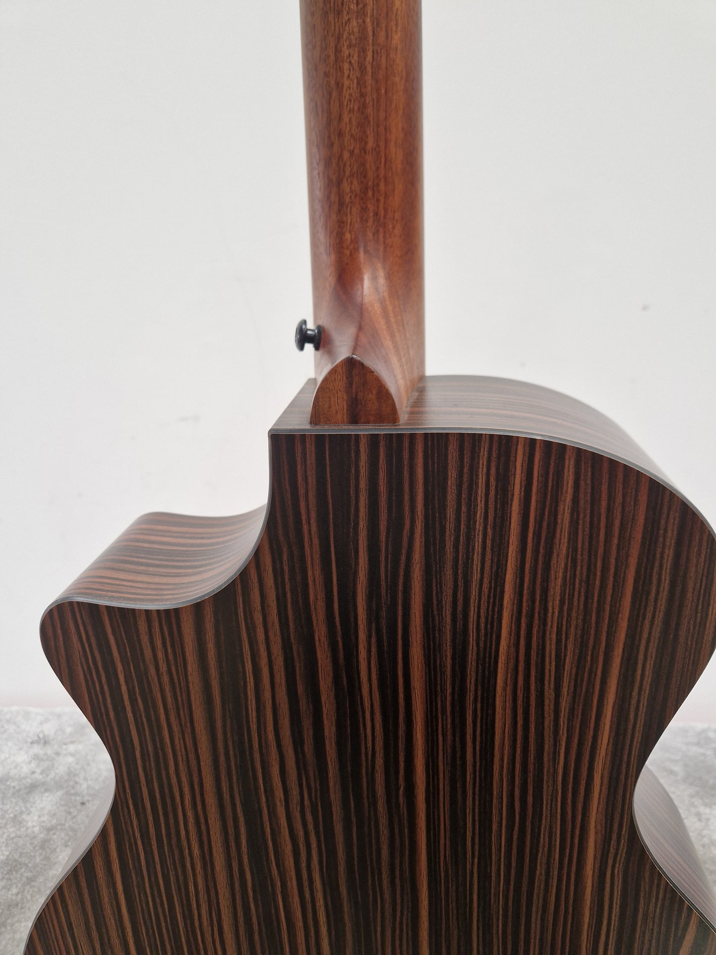 Enya Ega-x1-pro Acoustic Guitar - Carbon Fiber Construction, Fishman Preamp - Excellent w/ Soft Case