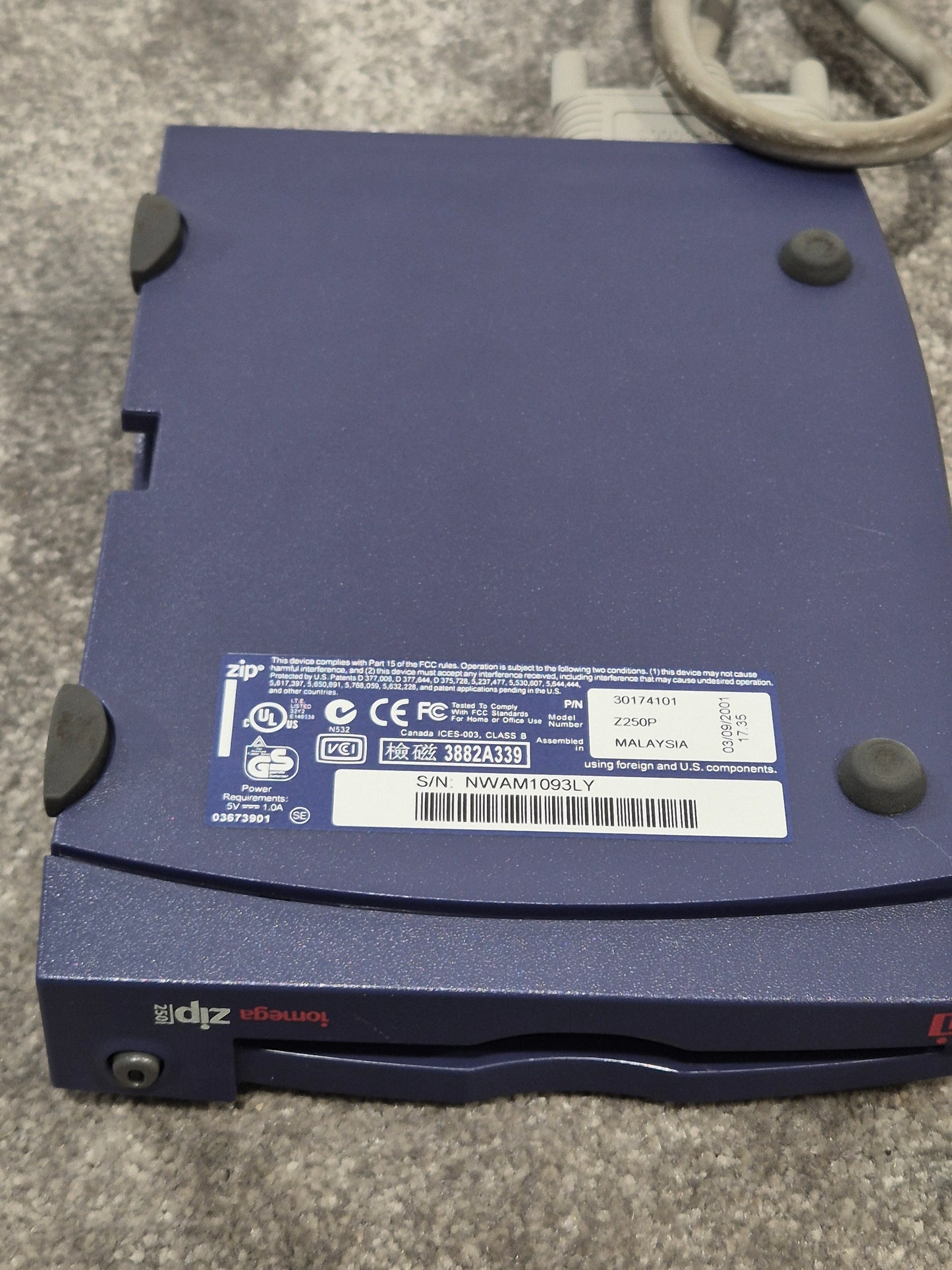 Iomega ZIP 250 and ZIP 100 - External Hard Drive - Spares or Repair w/ Parallel Cable
