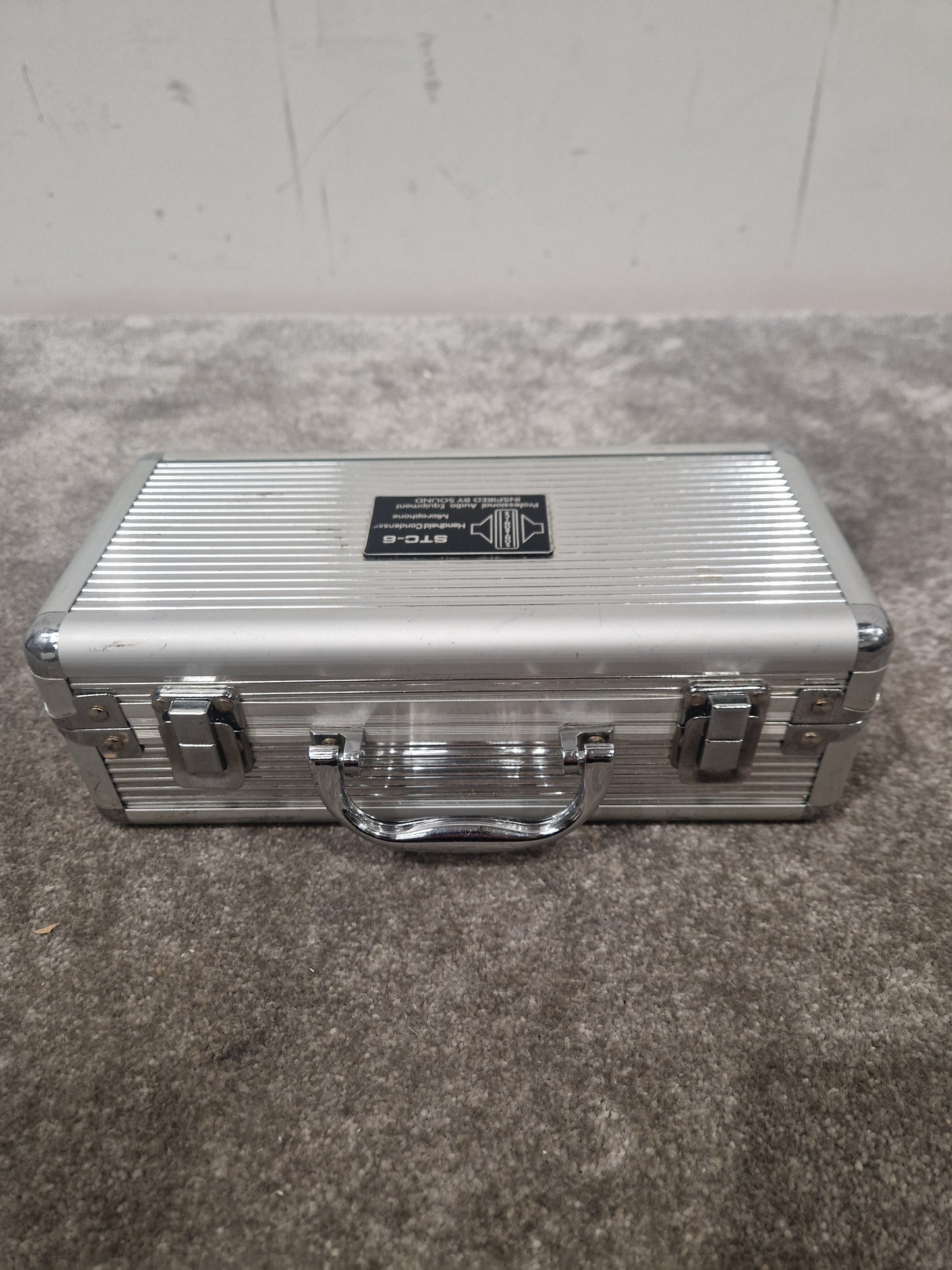 Sontronics STC-6 Condenser Microphone - Cardioid Pattern, Gold Sputtered Diaphragm - Excellent w/ Hard Case & Mic holder