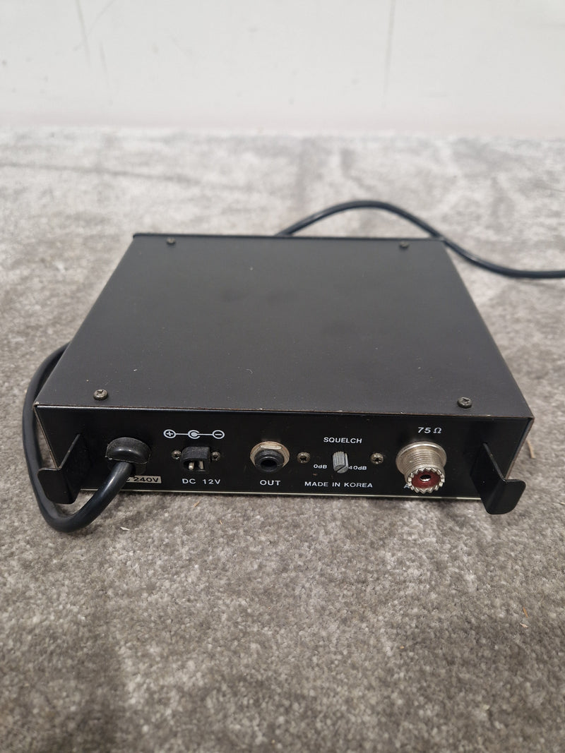 FM Wireless System Receiver Audio Equipment - Wireless Connectivity, Durable Design - Very Good - image 5