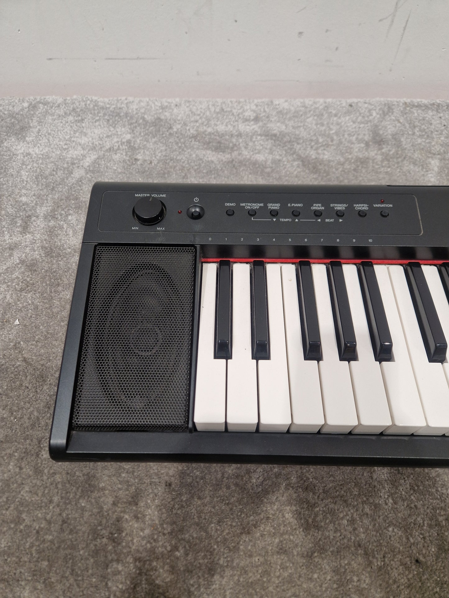 Yamaha Piaggero NP-series – 61-Key Portable Digital Piano, Graded Soft Touch – Very Good