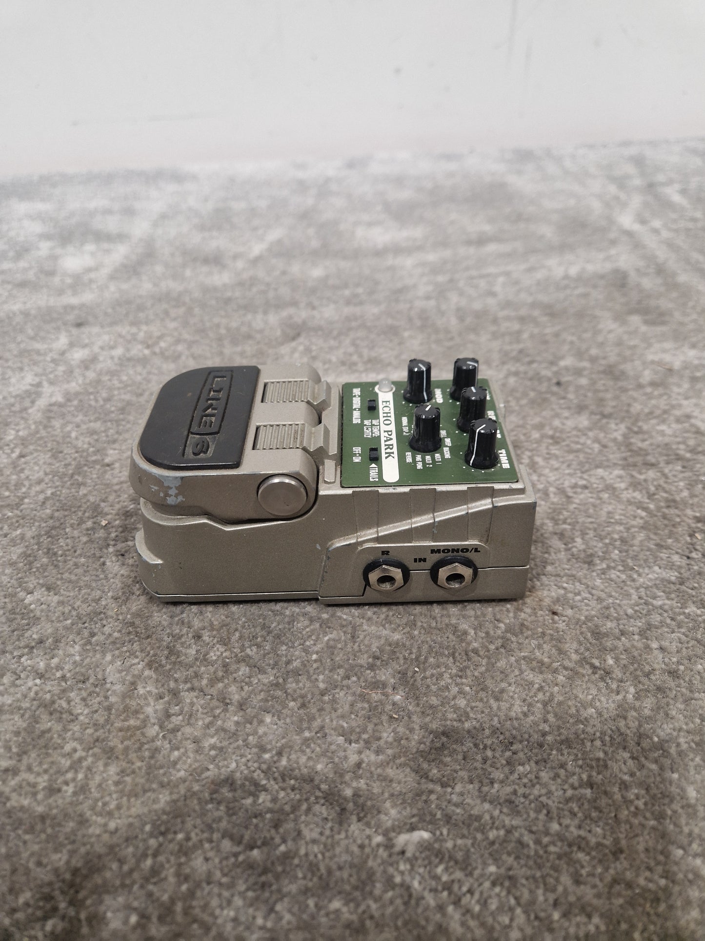 Line 6 Echo Park Effects Pedal - Stereo Delay, 7 Echo Types - Spares or Repairs