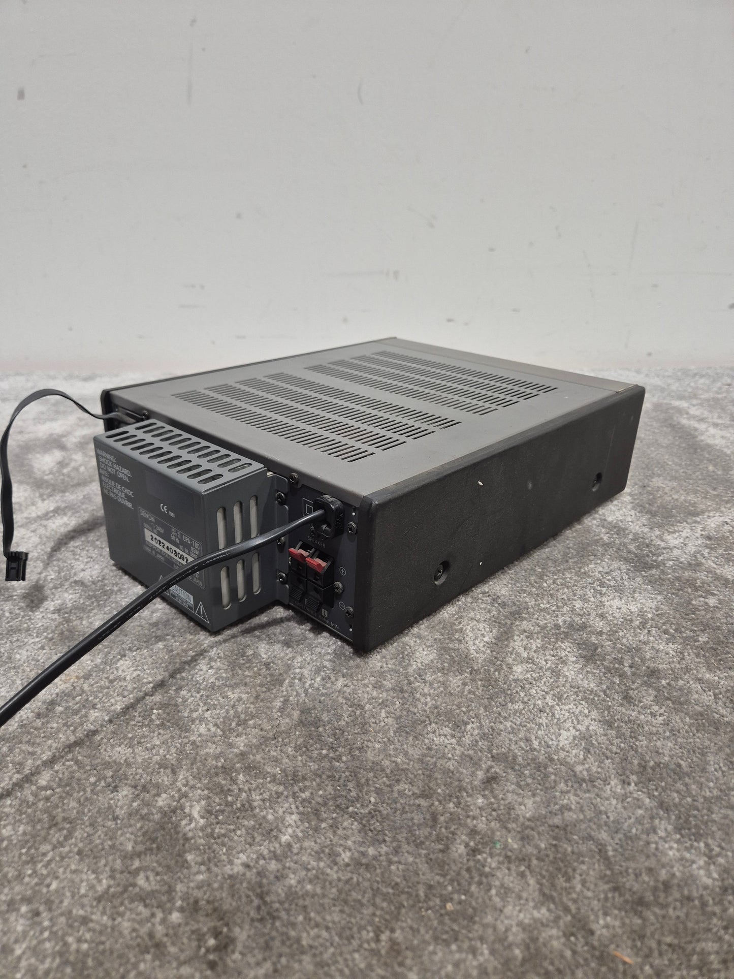 Denon UPA-100 – Compact Stereo Hi-Fi Amplifier – Very Good w/ Power Supply