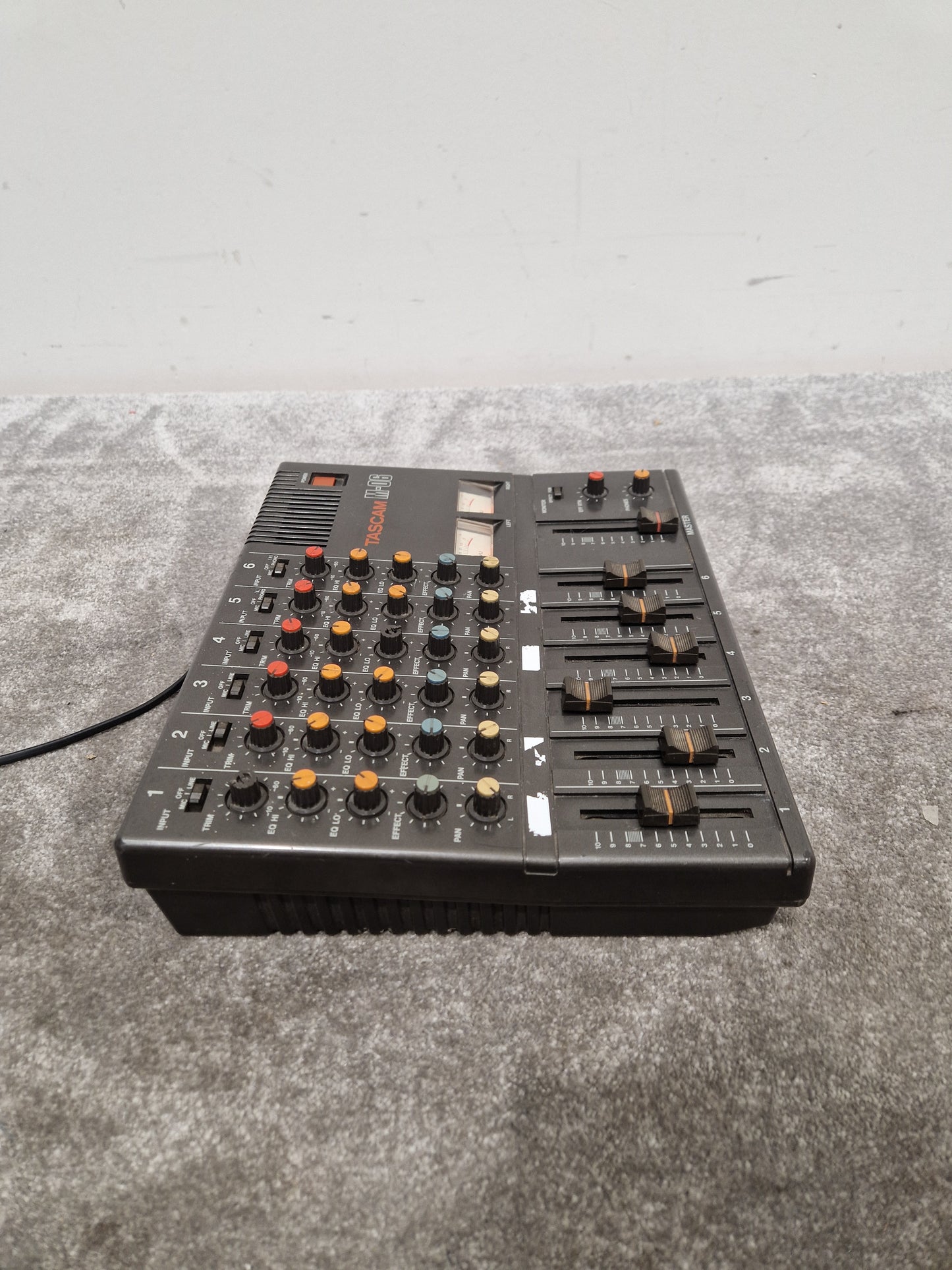 Tascam M-06 - Compact 6-Channel Mixer - Good