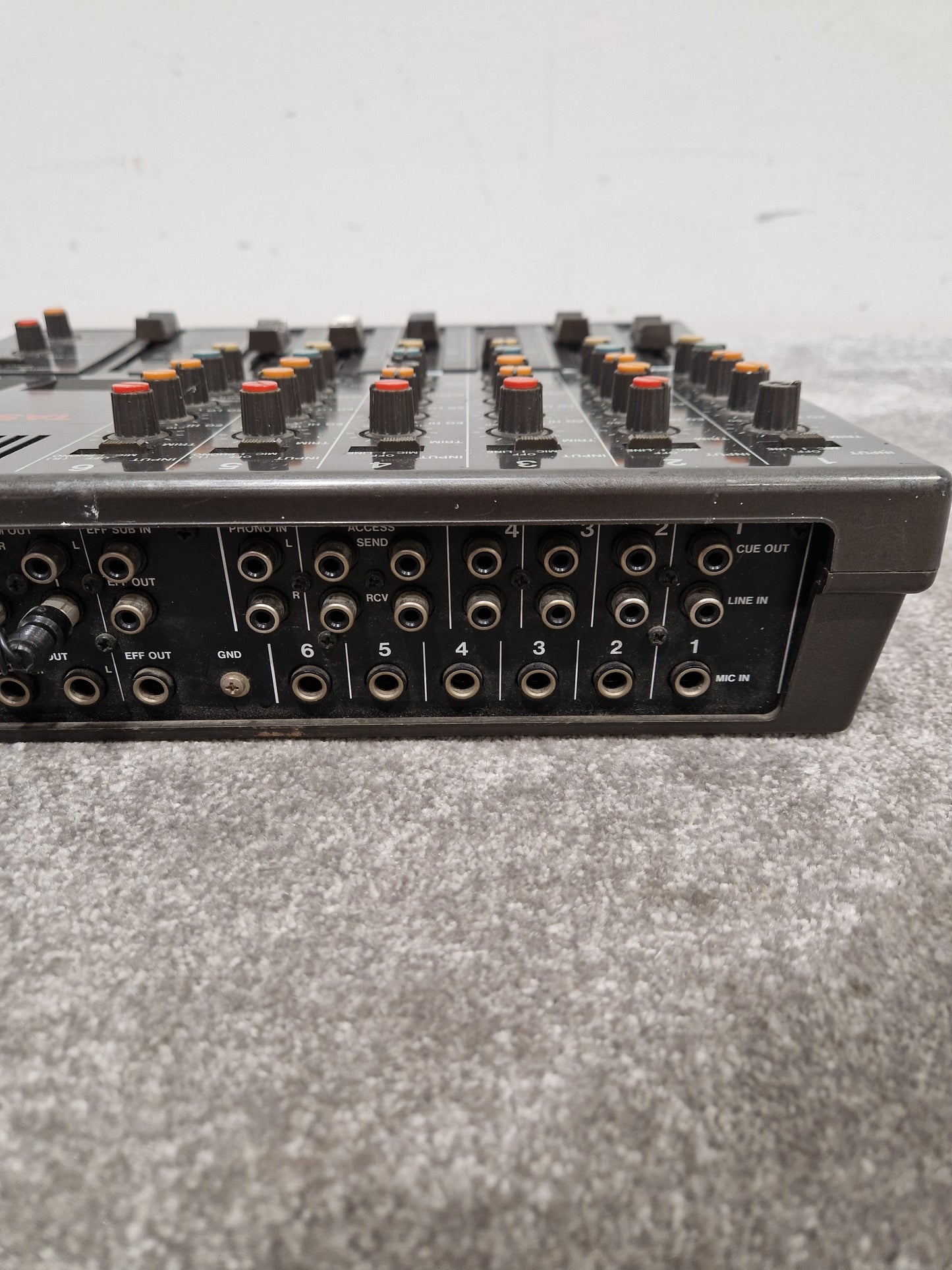 Tascam M-06 - Compact 6-Channel Mixer - Good
