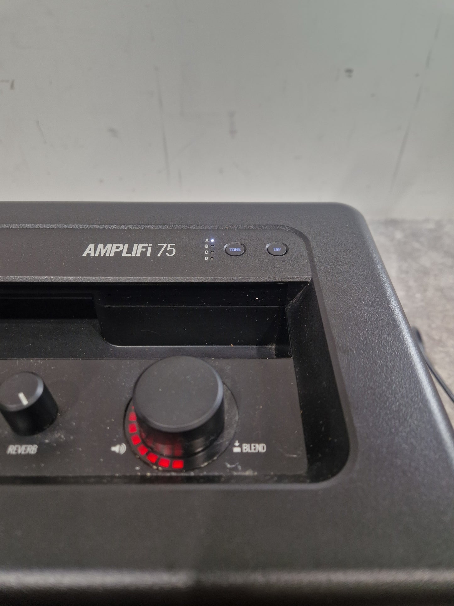 Line 6 Amplifi 75 - Bluetooth Modeling Amp - Excellent w/ Power Supply