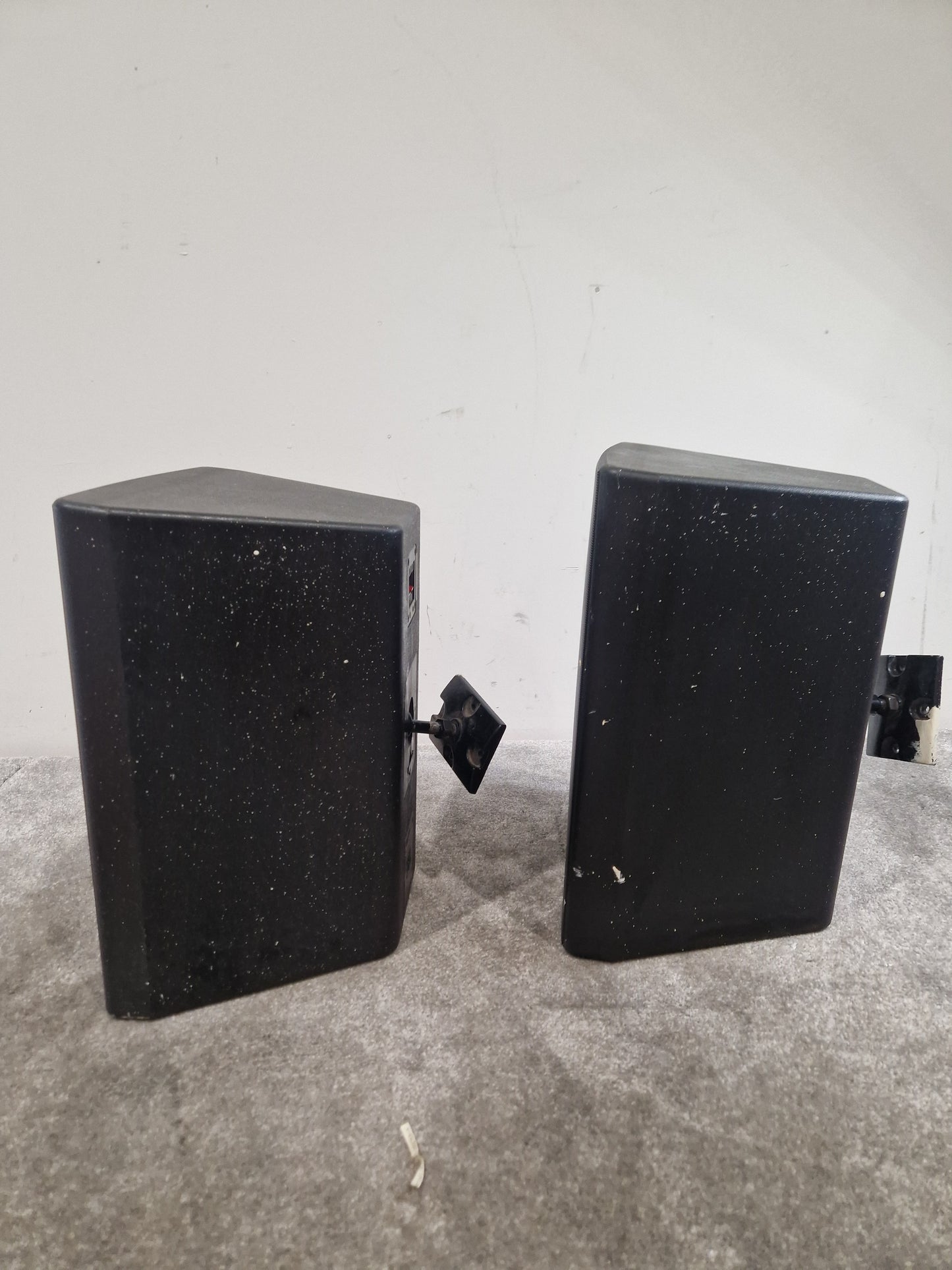 JBL Control 28 Pair - Indoor/Outdoor Speakers - Good