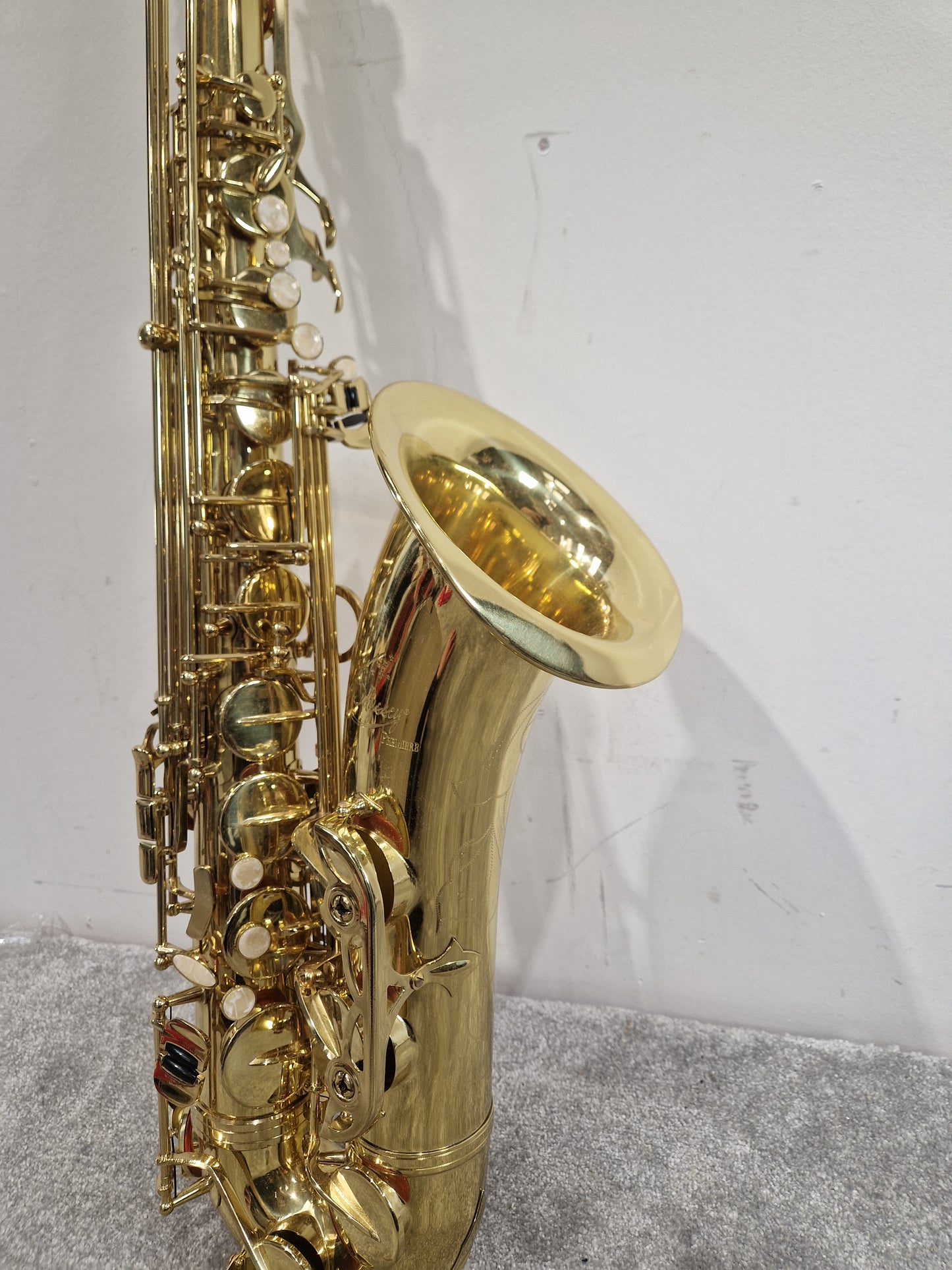 Odyssey OTS800 Premiere – Bb Tenor Saxophone – Excellent
