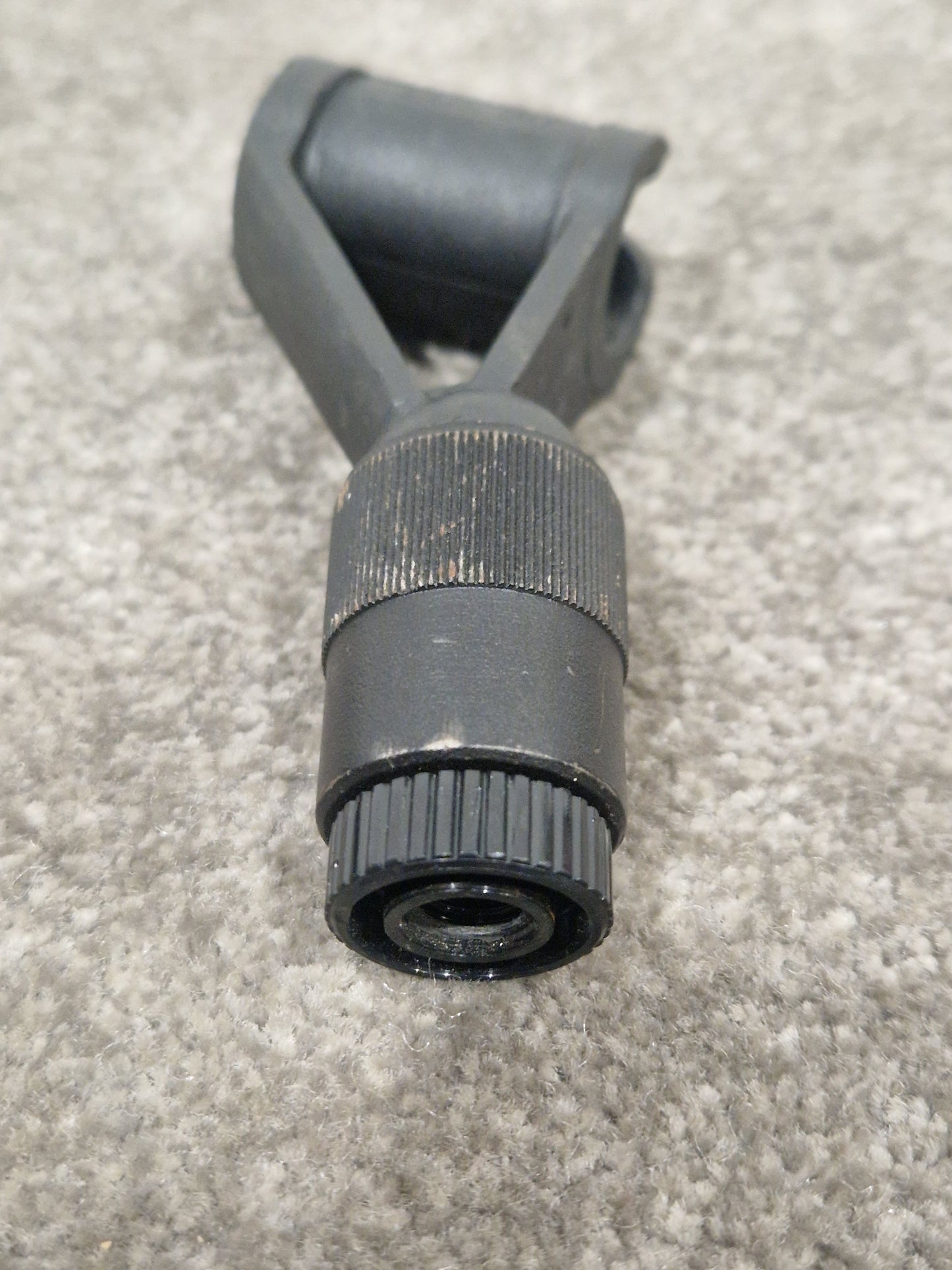 AKG SA30 Mic Holders Set OF 2 - Rugged Construction - Very Good