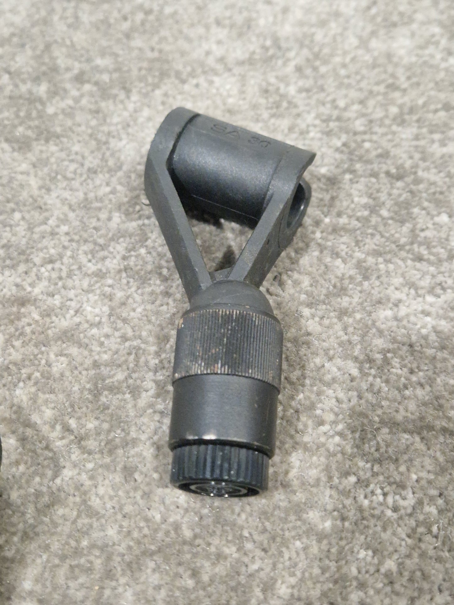 AKG SA30 Mic Holders Set OF 2 - Rugged Construction - Very Good