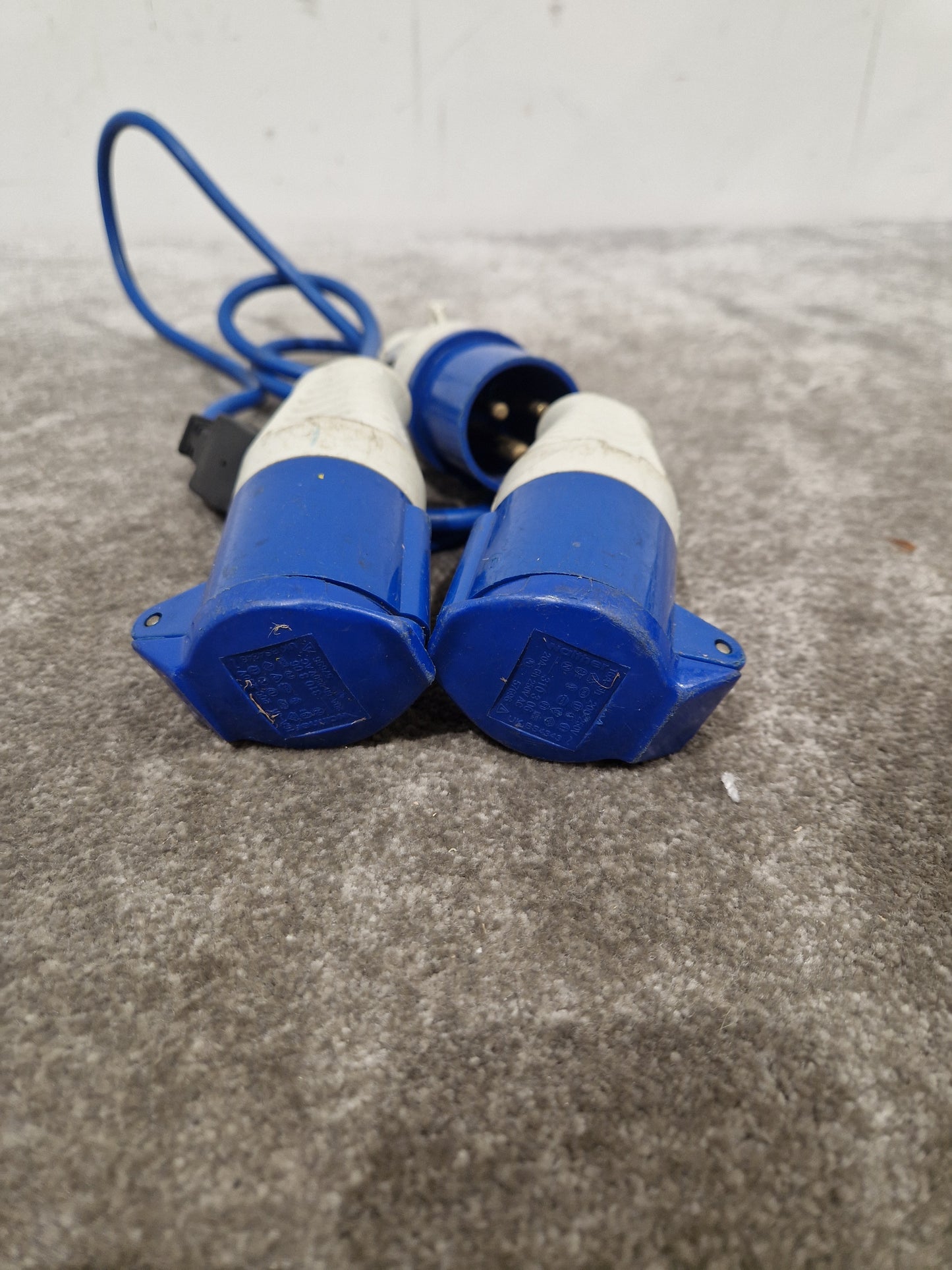 3 Head Socket Output - Multi-Connection Adapter - Good