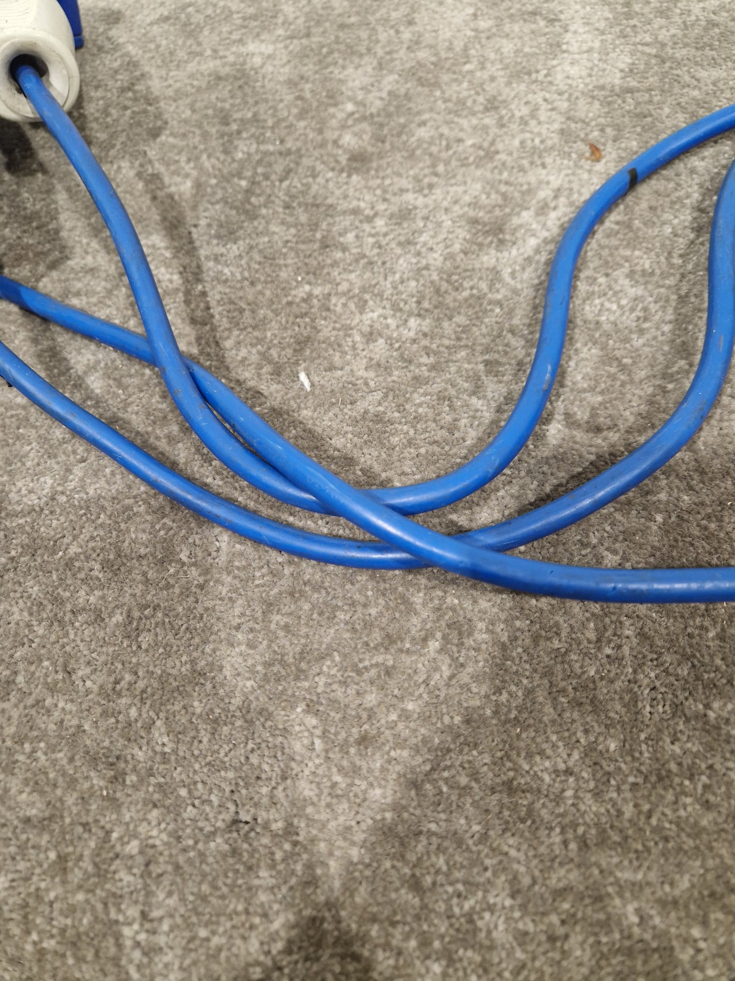 3 Head Socket Output - Multi-Connection Adapter - Good