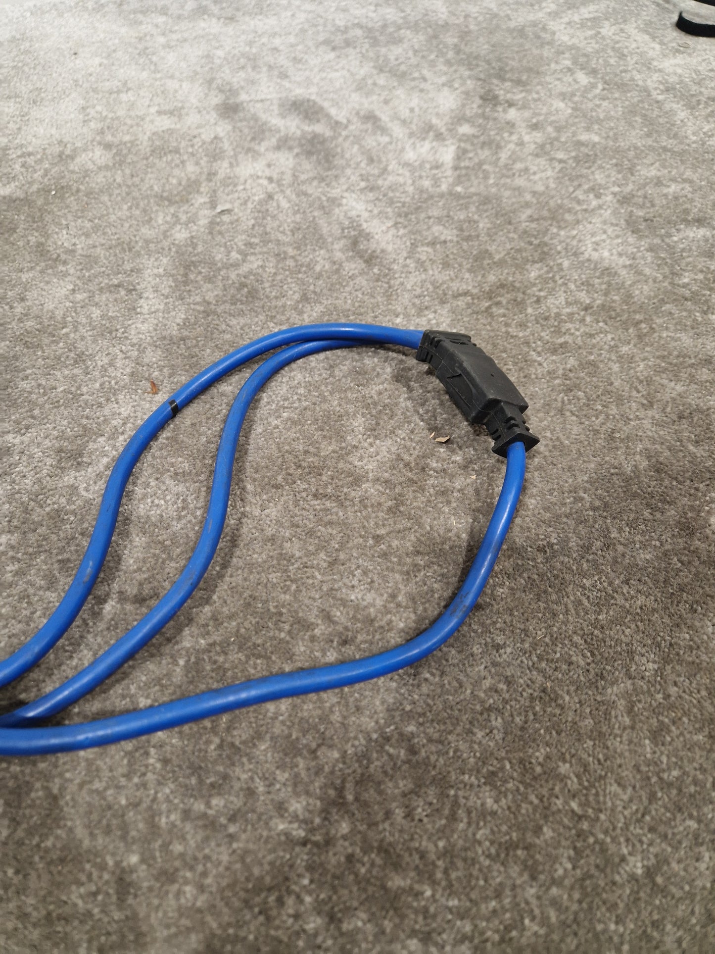 3 Head Socket Output - Multi-Connection Adapter - Good