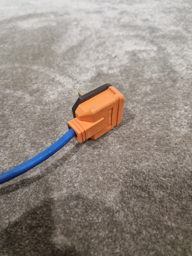 CAI UK-13A TO-16A Fly Lead Converter - Power Connectivity Solution - Very Good - image 3